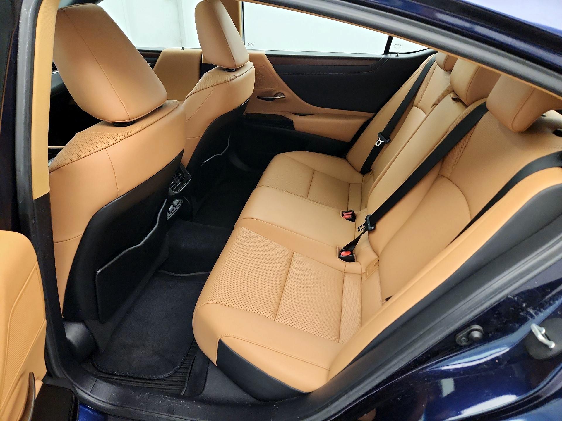 Thumbnail: 2023 Lexus ES - 20