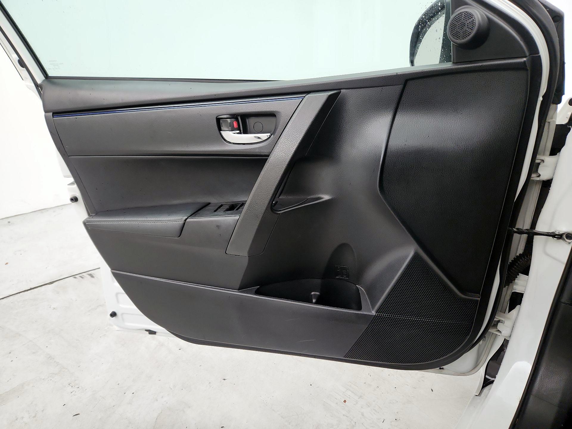 Thumbnail: 2019 Toyota Corolla - 12