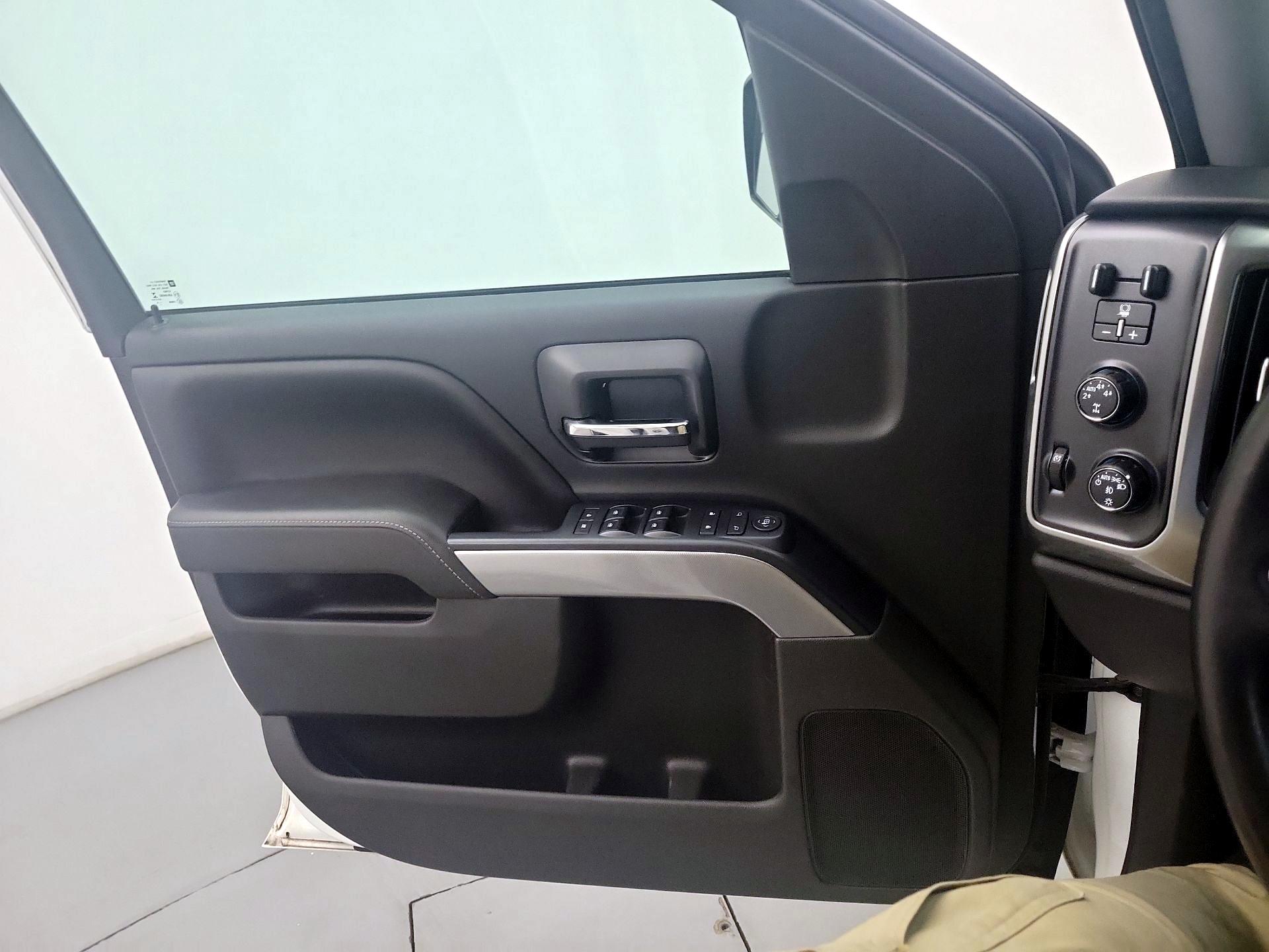 Thumbnail: 2016 Chevrolet Silverado 1500 - 12