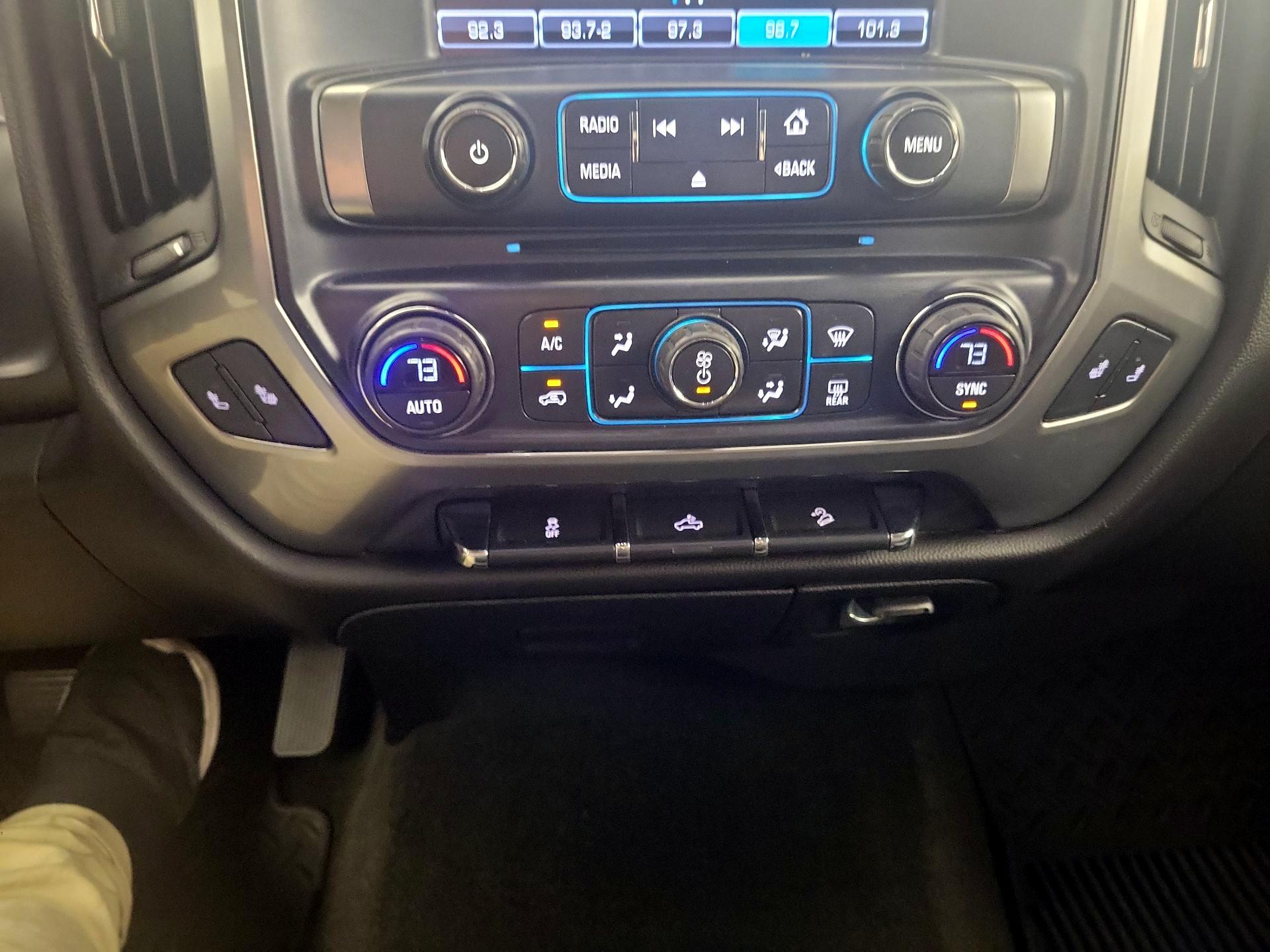 Thumbnail: 2016 Chevrolet Silverado 1500 - 17