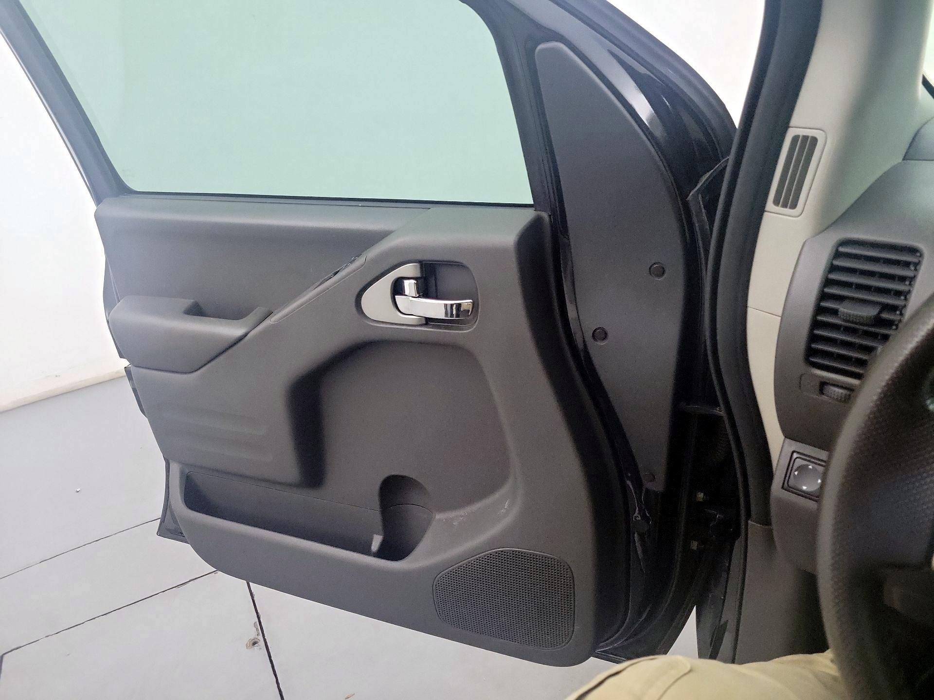 Thumbnail: 2019 Nissan Frontier - 12