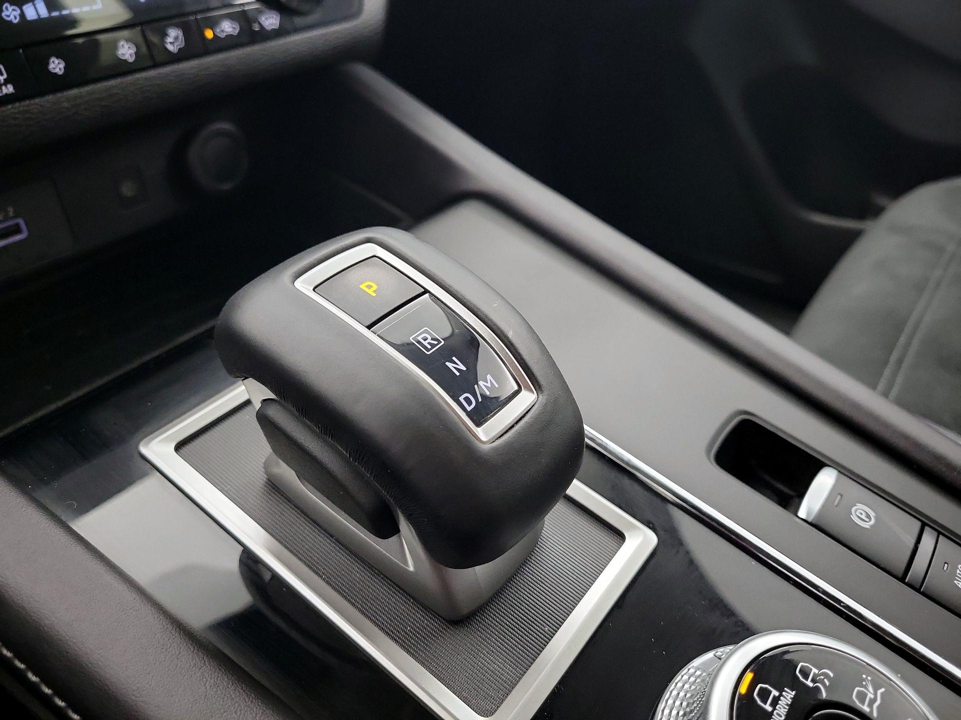 Thumbnail: 2024 Mitsubishi Outlander - 17