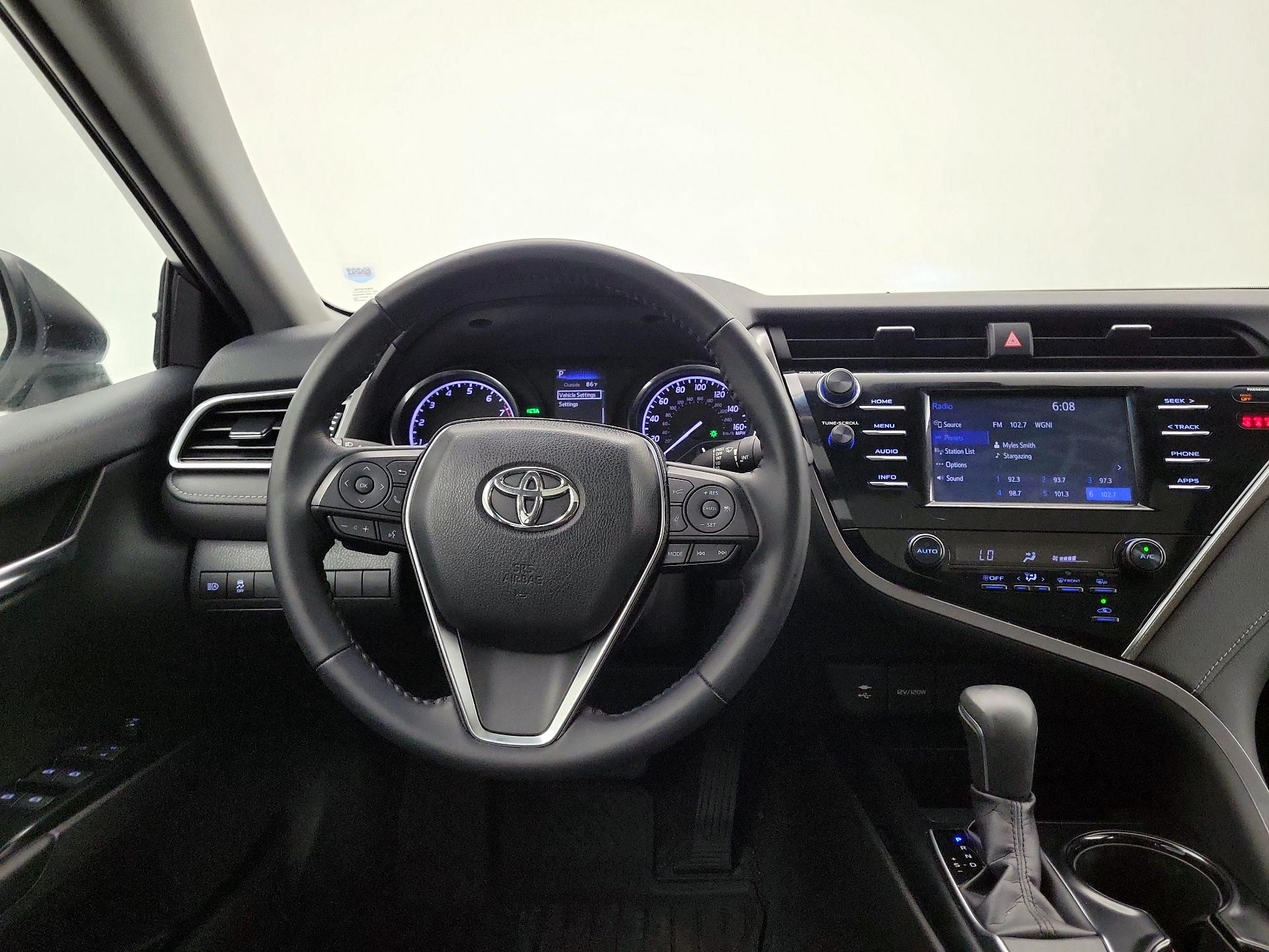 Thumbnail: 2018 Toyota Camry - 10