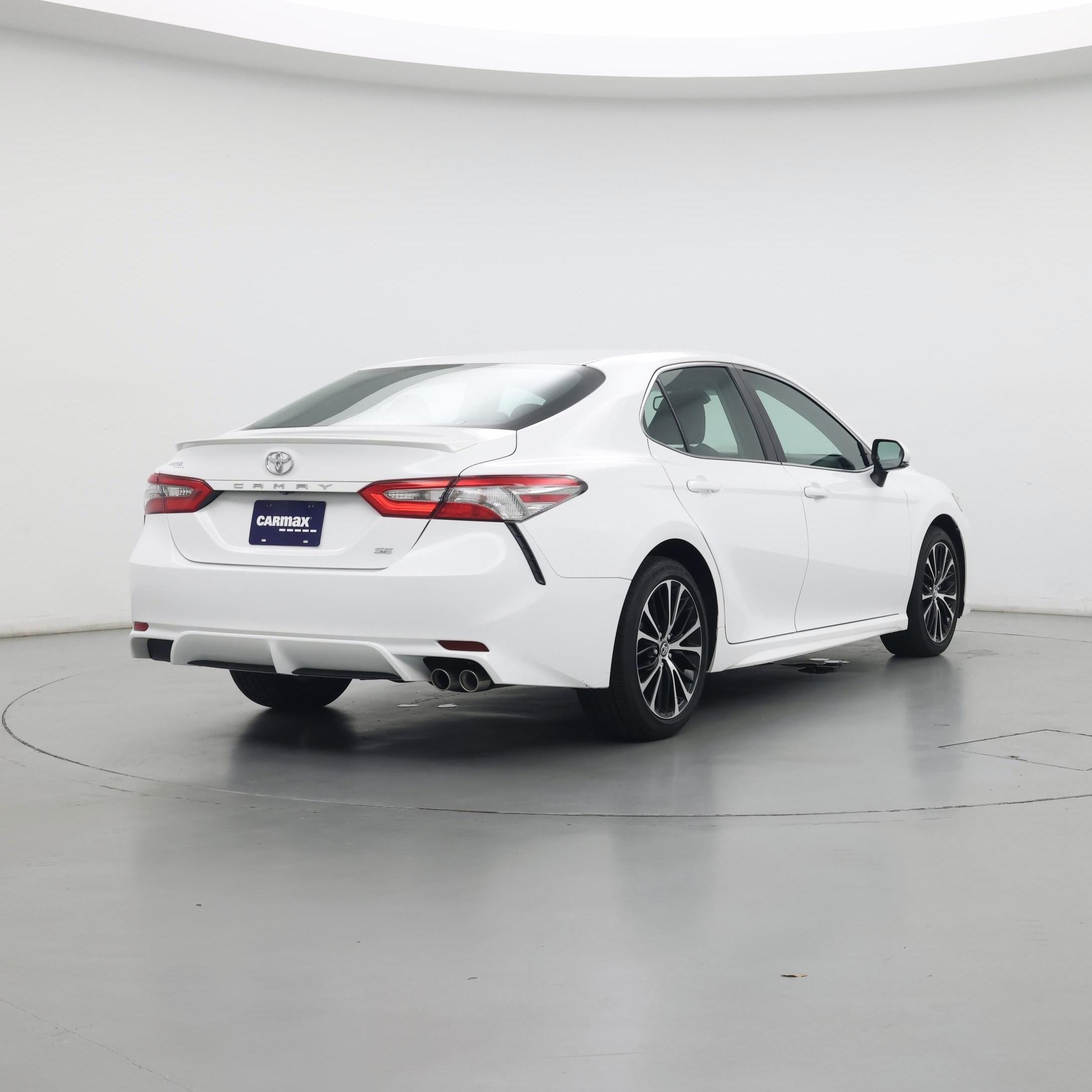 Thumbnail: 2018 Toyota Camry - 8