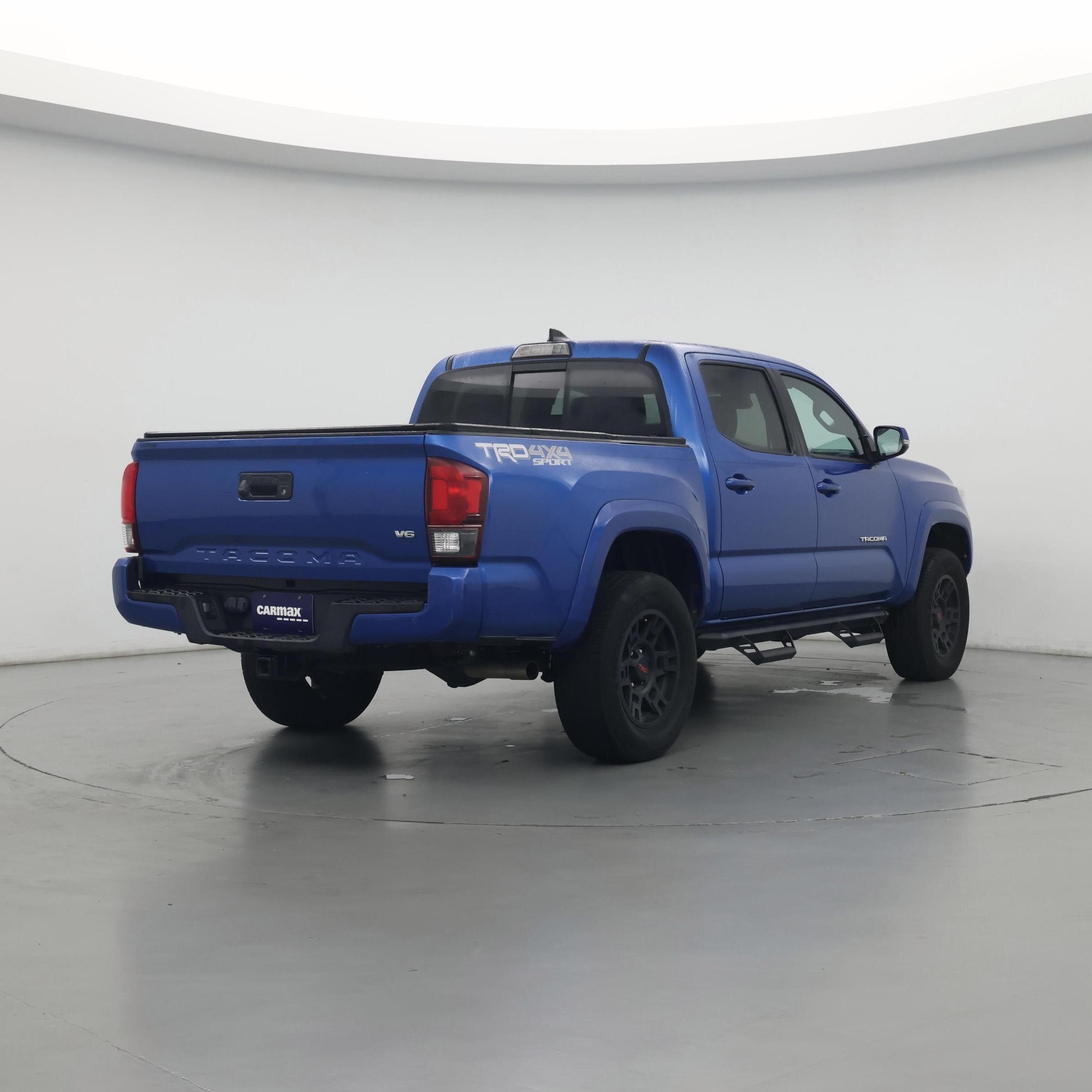Thumbnail: 2018 Toyota Tacoma - 8