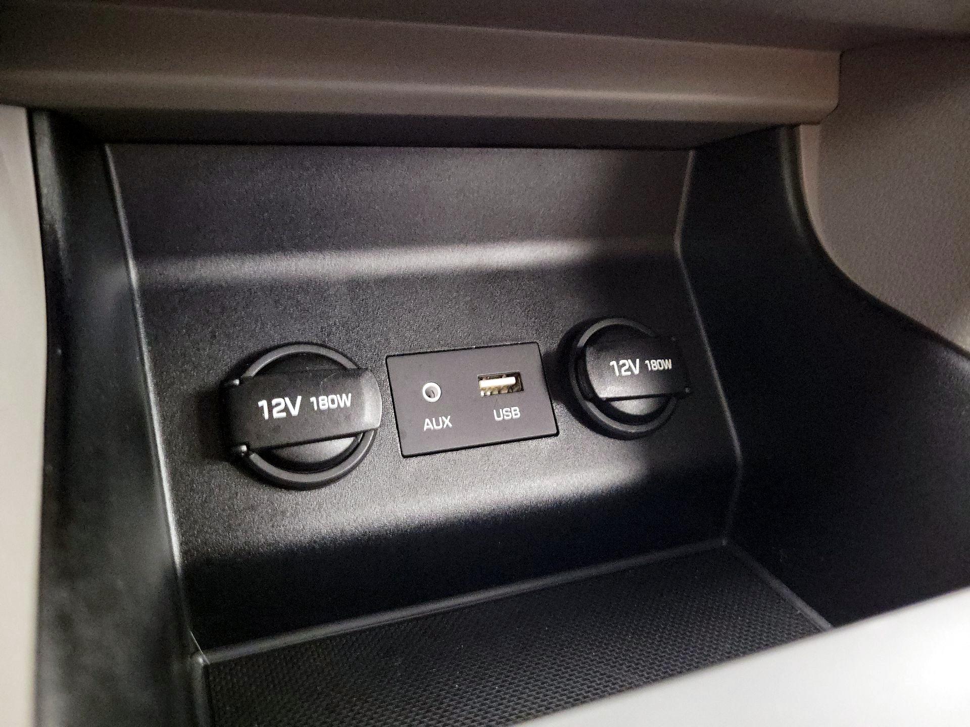 Thumbnail: 2019 Hyundai Elantra - 18