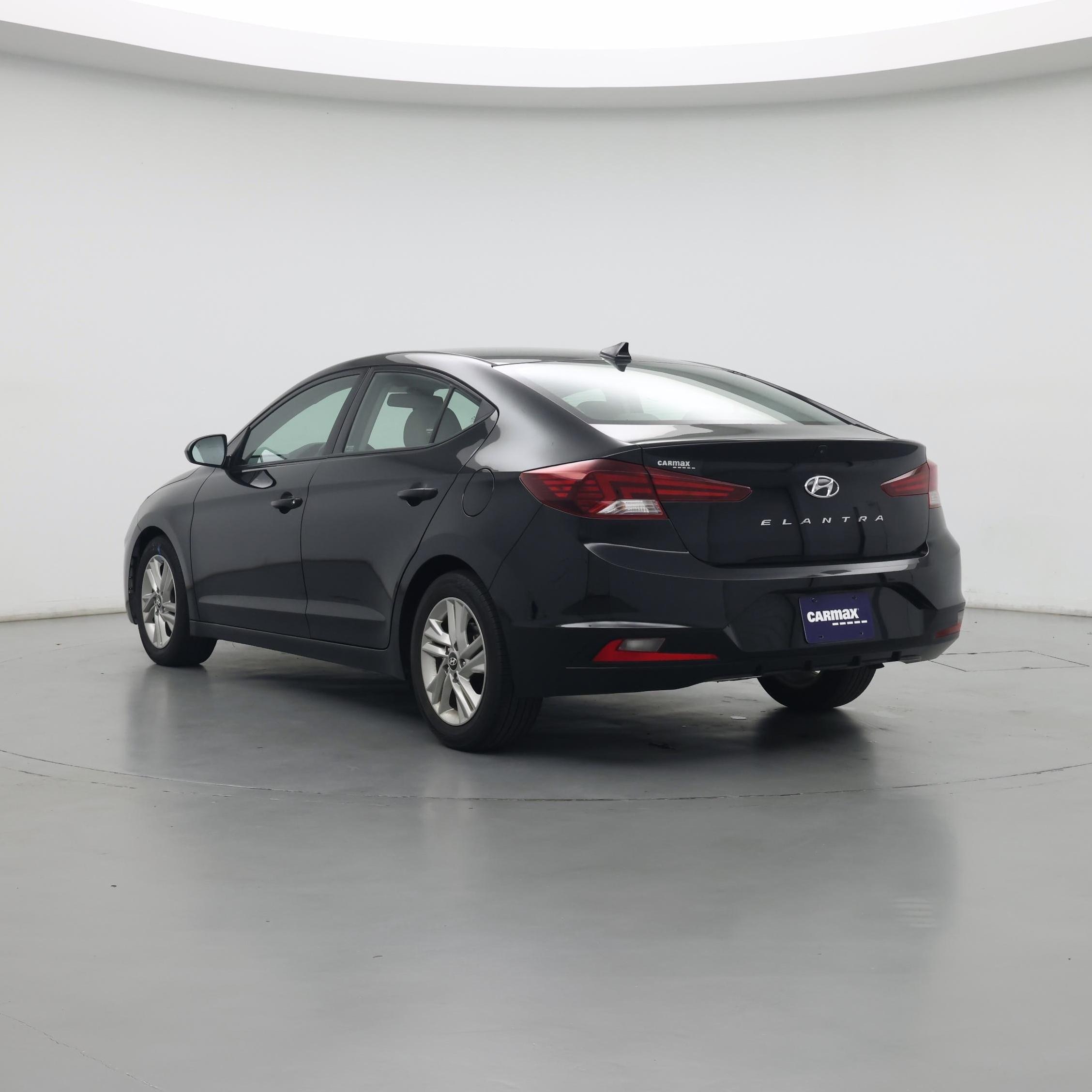 Thumbnail: 2019 Hyundai Elantra - 2
