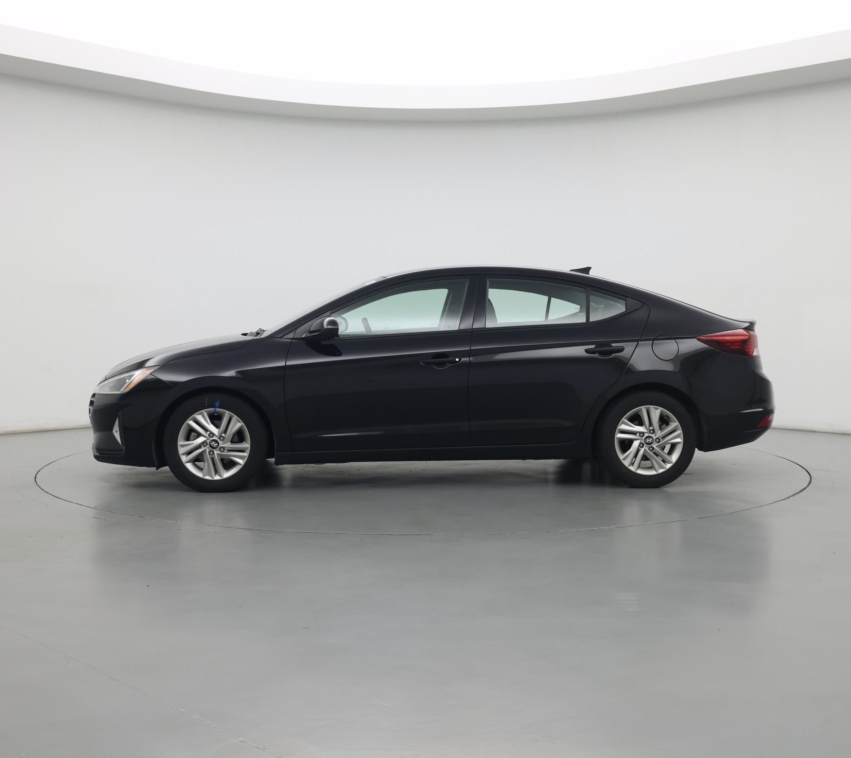 Thumbnail: 2019 Hyundai Elantra - 3