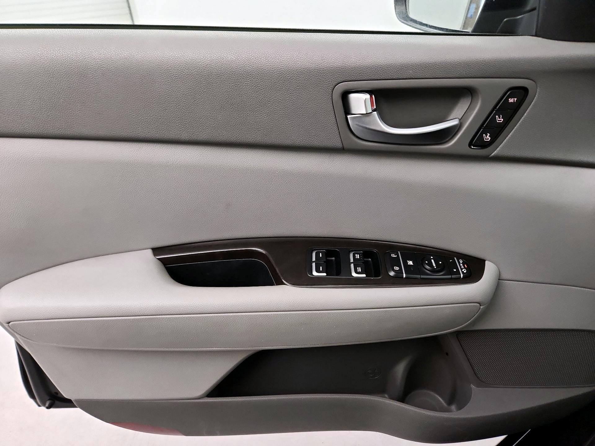 Thumbnail: 2016 Kia Optima - 12