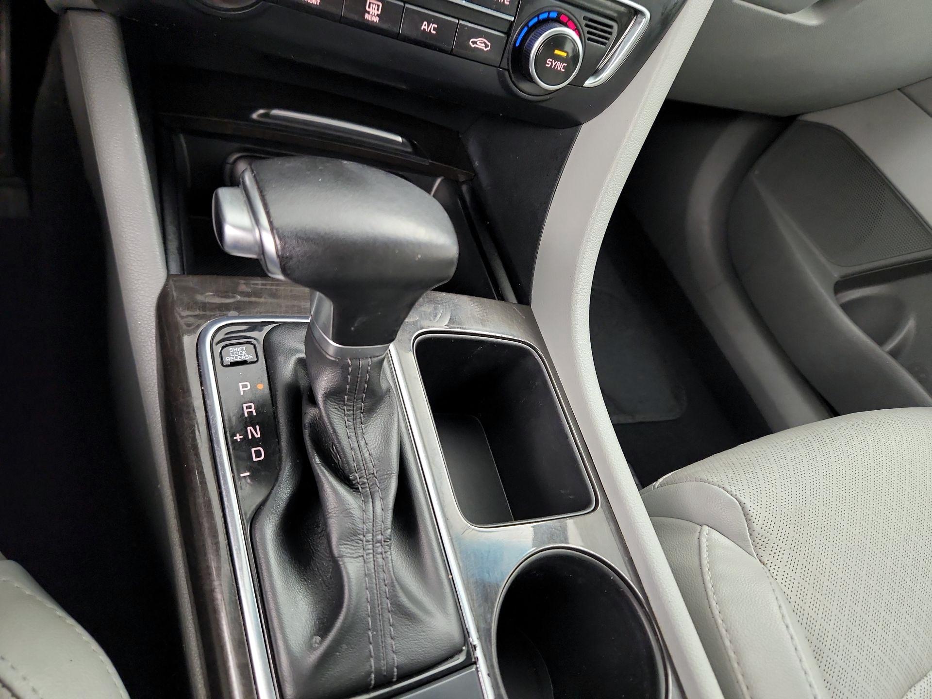 Thumbnail: 2016 Kia Optima - 18