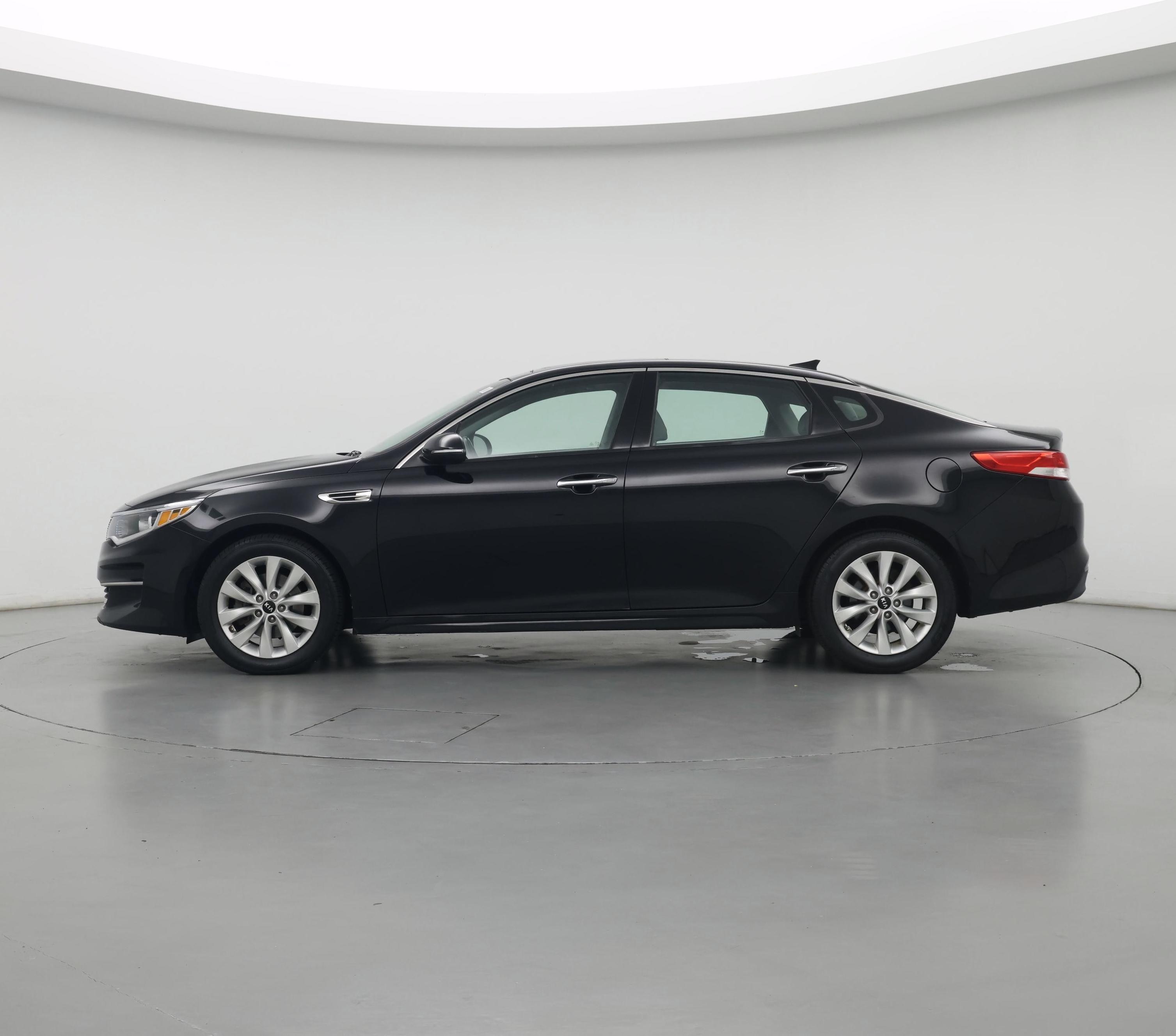 Thumbnail: 2016 Kia Optima - 3