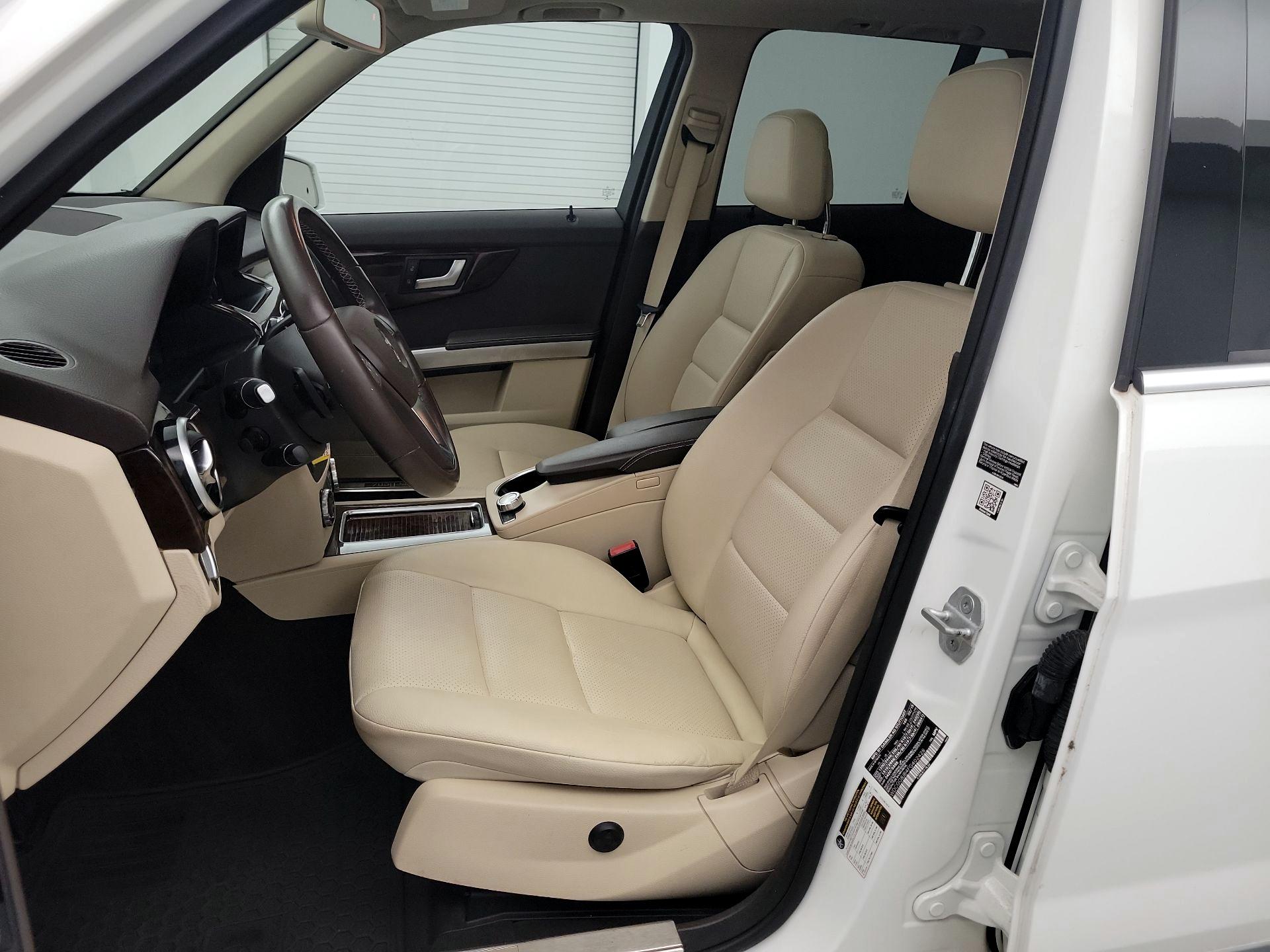Thumbnail: 2015 Mercedes-Benz GLK - 11