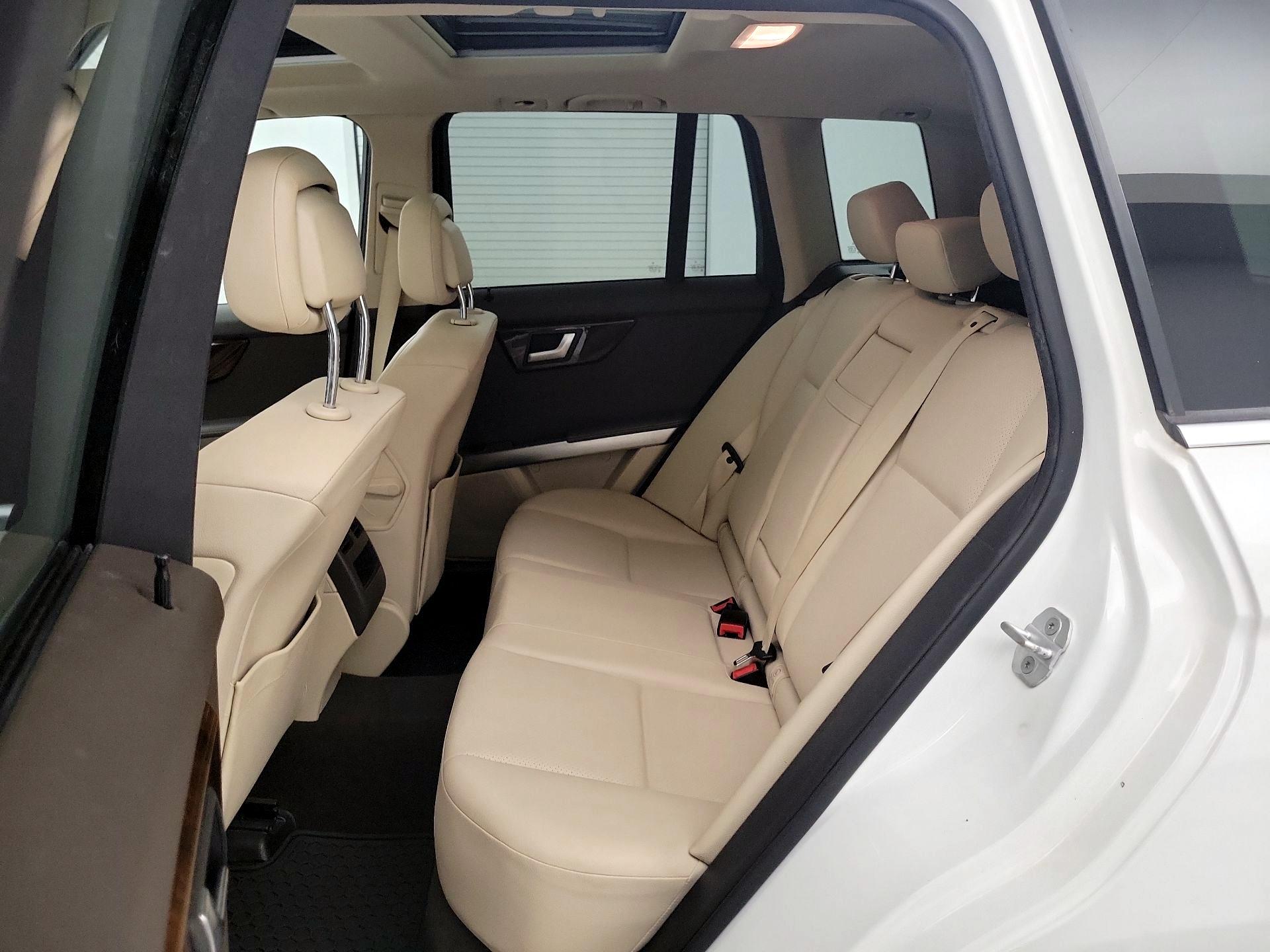 Thumbnail: 2015 Mercedes-Benz GLK - 19