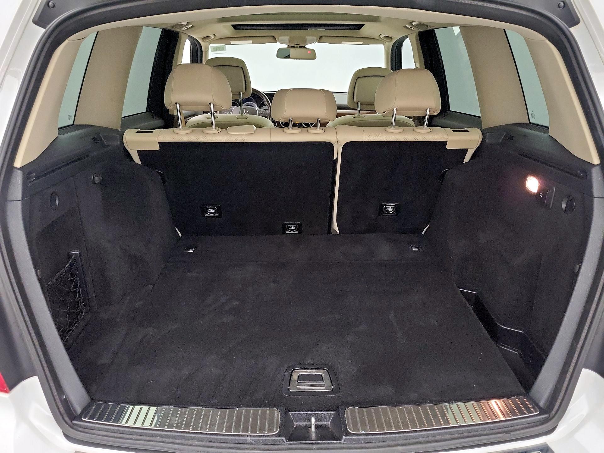 Thumbnail: 2015 Mercedes-Benz GLK - 20