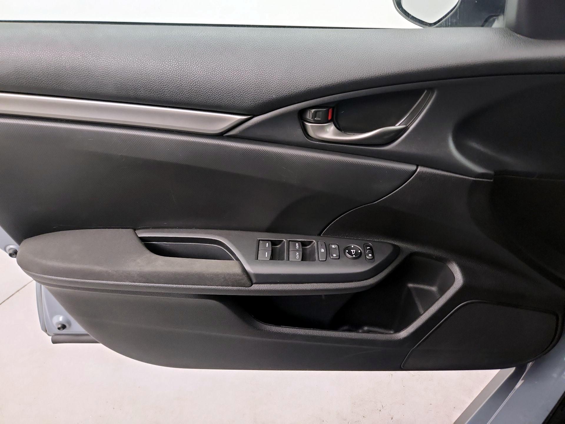 Thumbnail: 2018 Honda Civic - 10