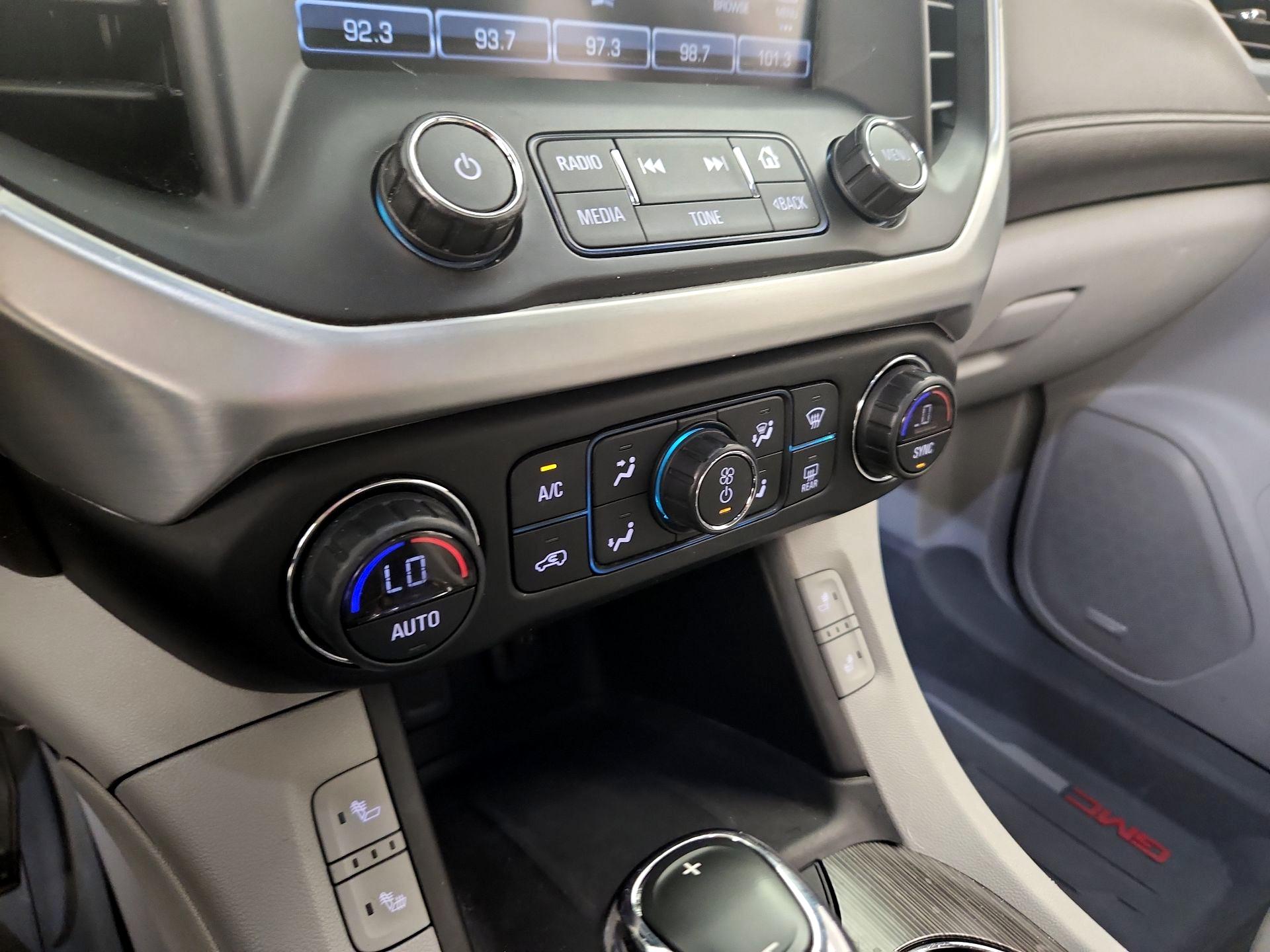 Thumbnail: 2018 GMC Acadia - 17