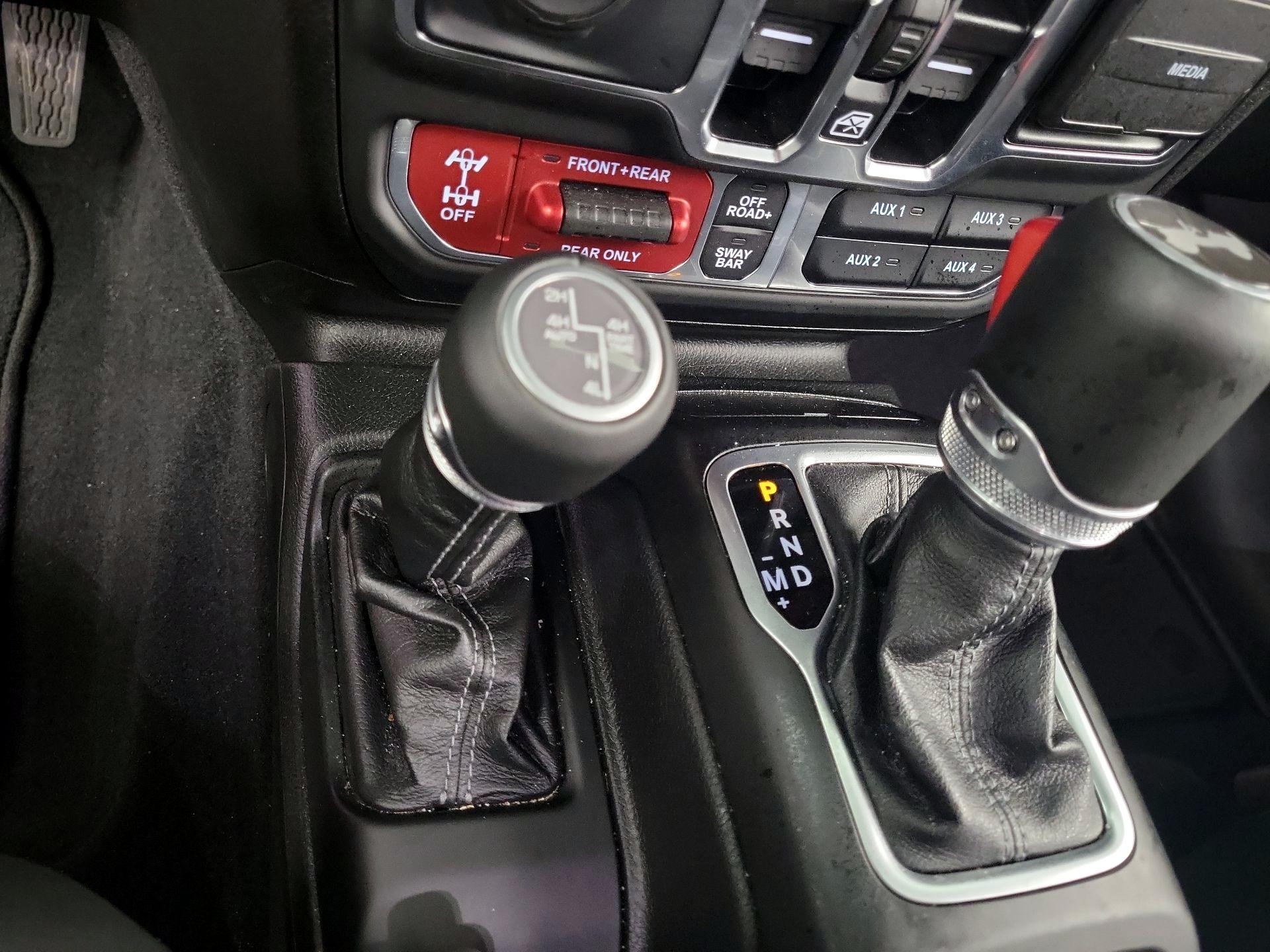 Thumbnail: 2025 Jeep Wrangler - 16