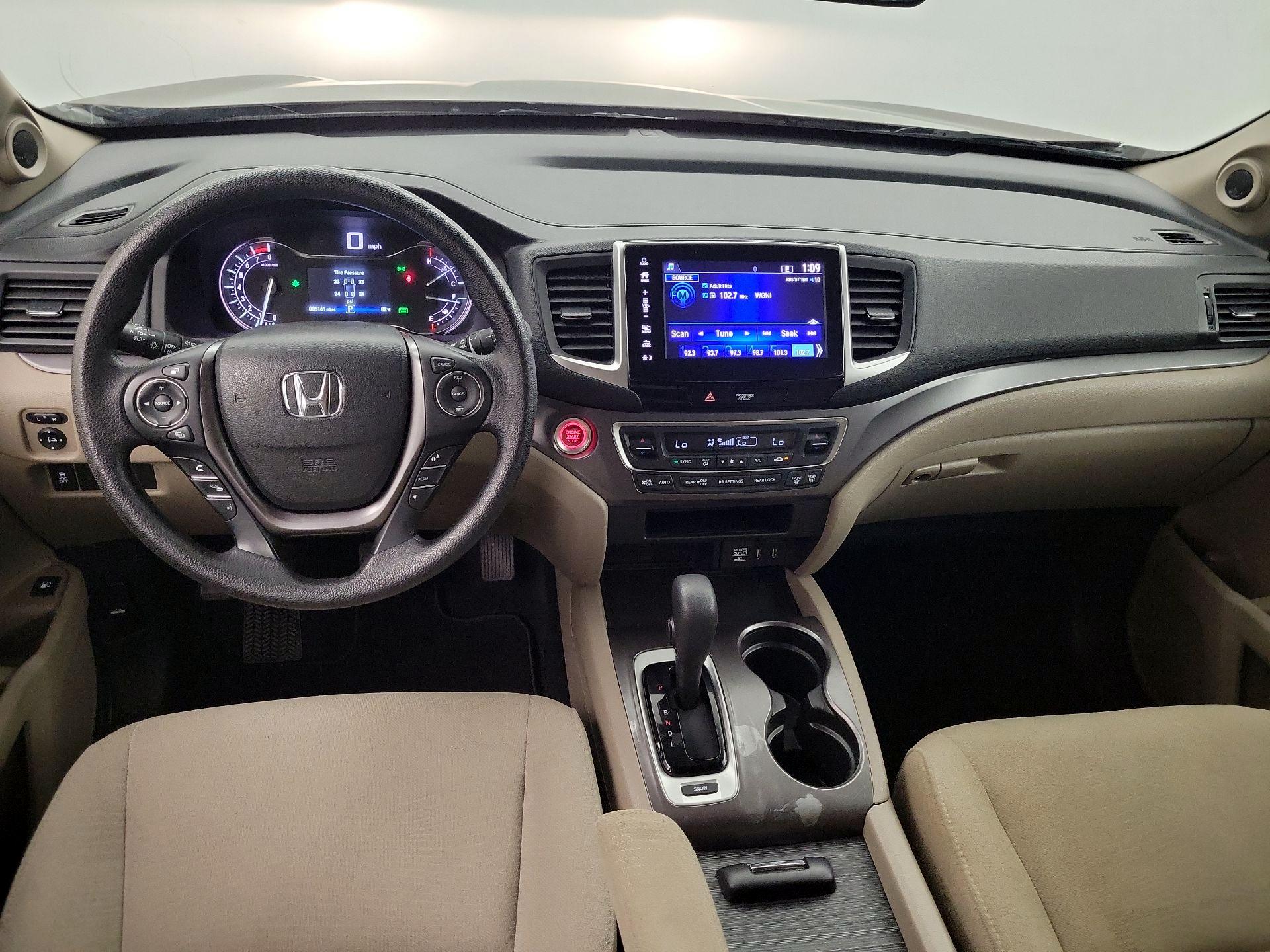 Thumbnail: 2018 Honda Pilot - 9