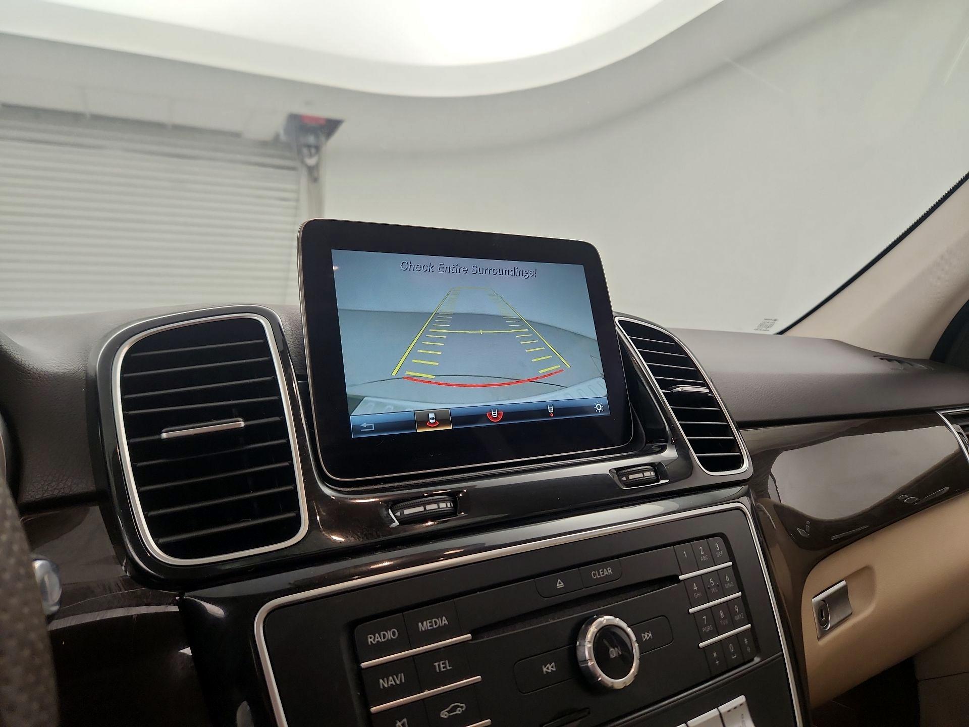 Thumbnail: 2016 Mercedes-Benz GLE - 15
