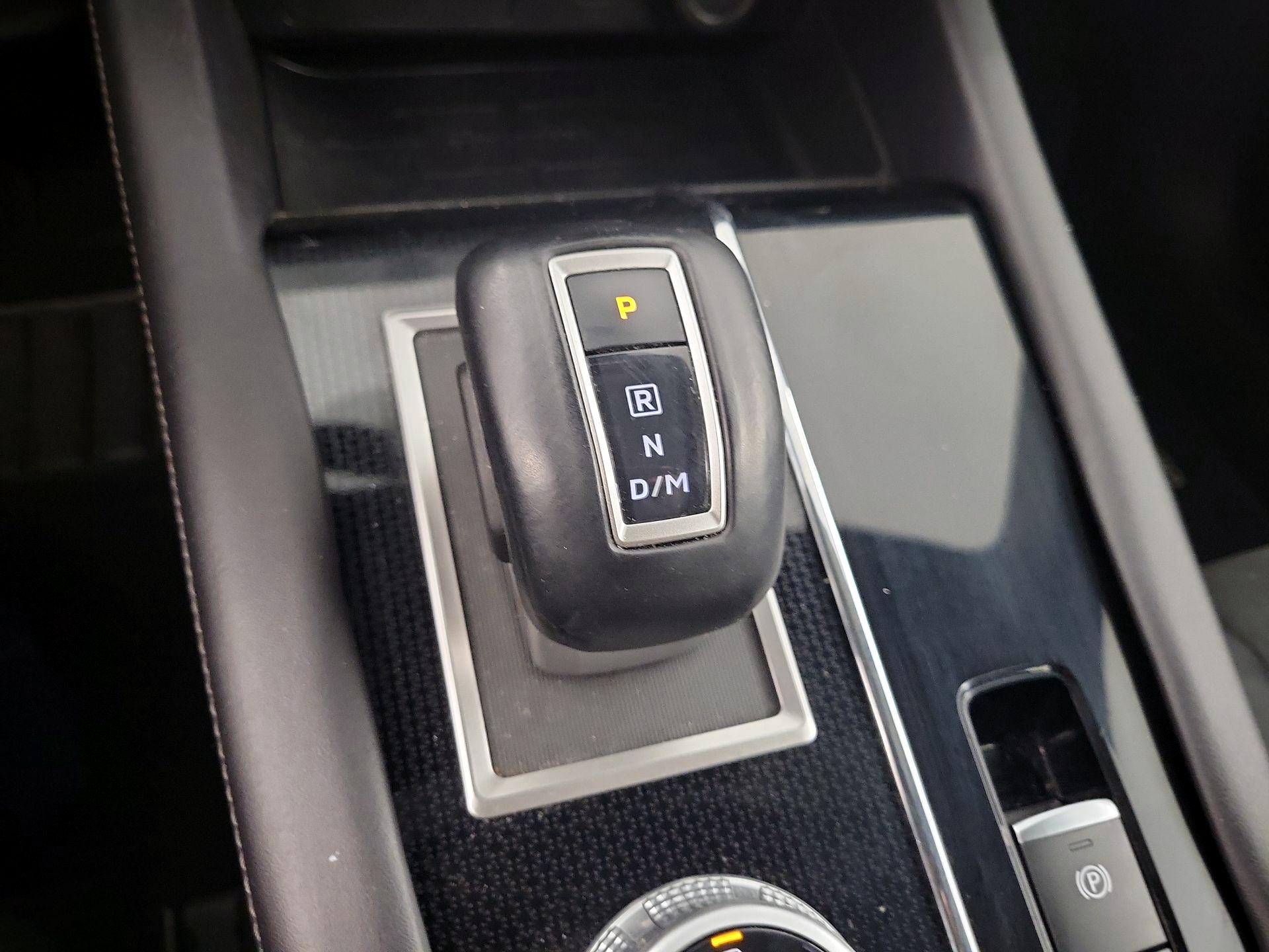 Thumbnail: 2024 Mitsubishi Outlander - 15