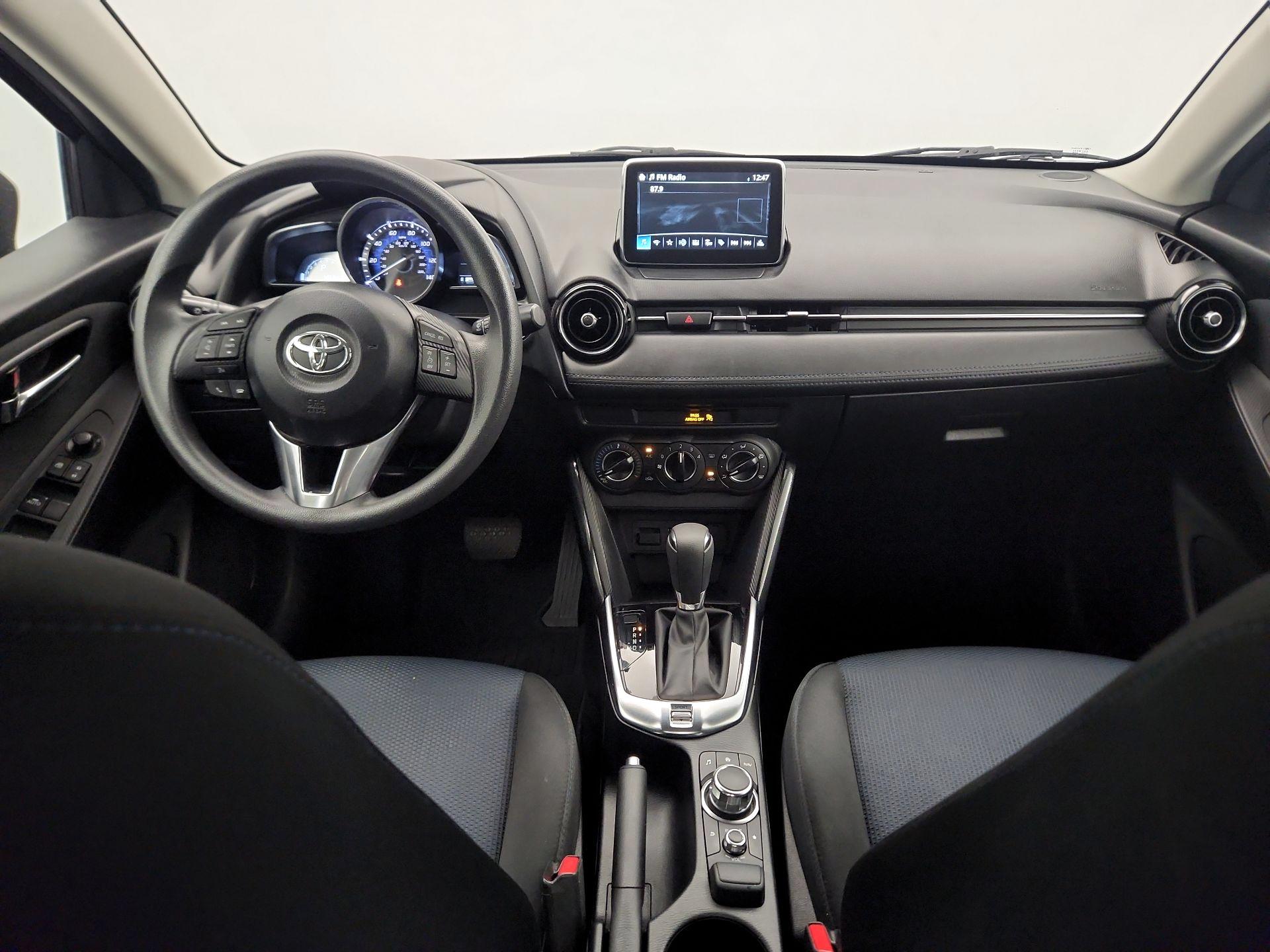 Thumbnail: 2017 Toyota Yaris iA - 9