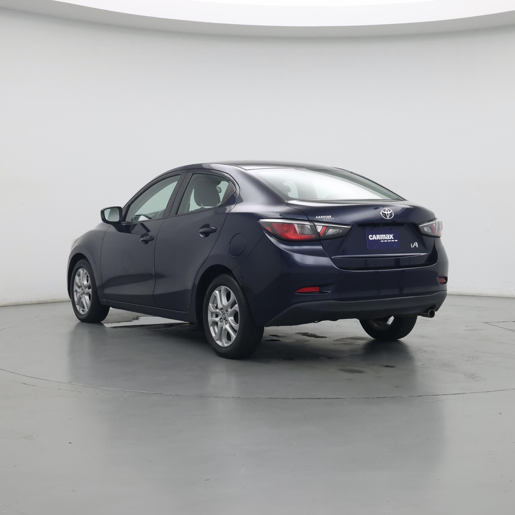 Thumbnail: 2017 Toyota Yaris iA - 2