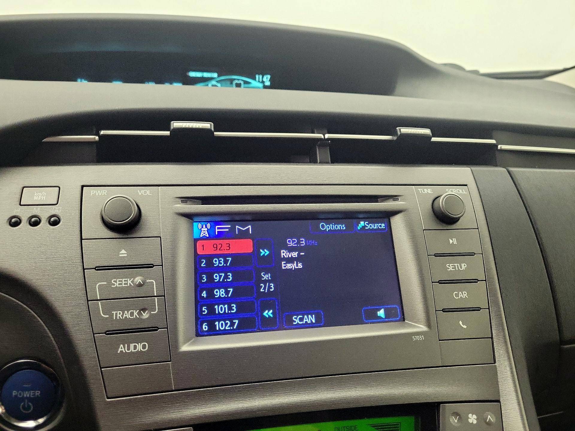 Thumbnail: 2015 Toyota Prius - 15