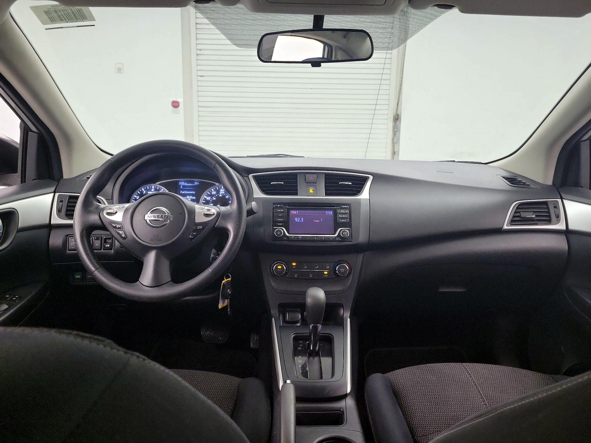 Thumbnail: 2018 Nissan Sentra - 9