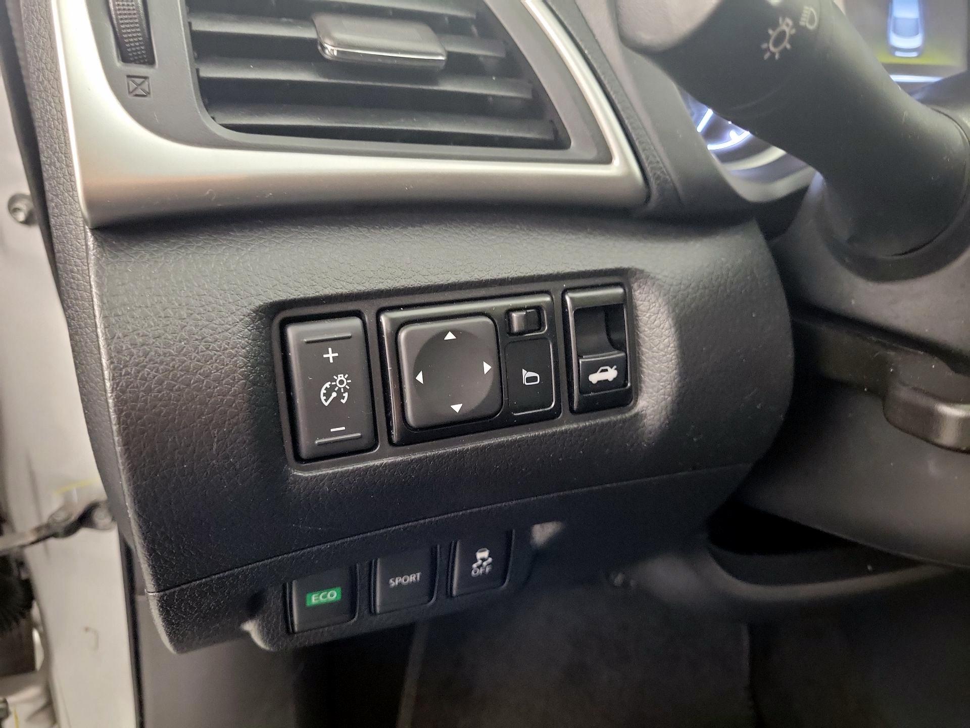 Thumbnail: 2018 Nissan Sentra - 13