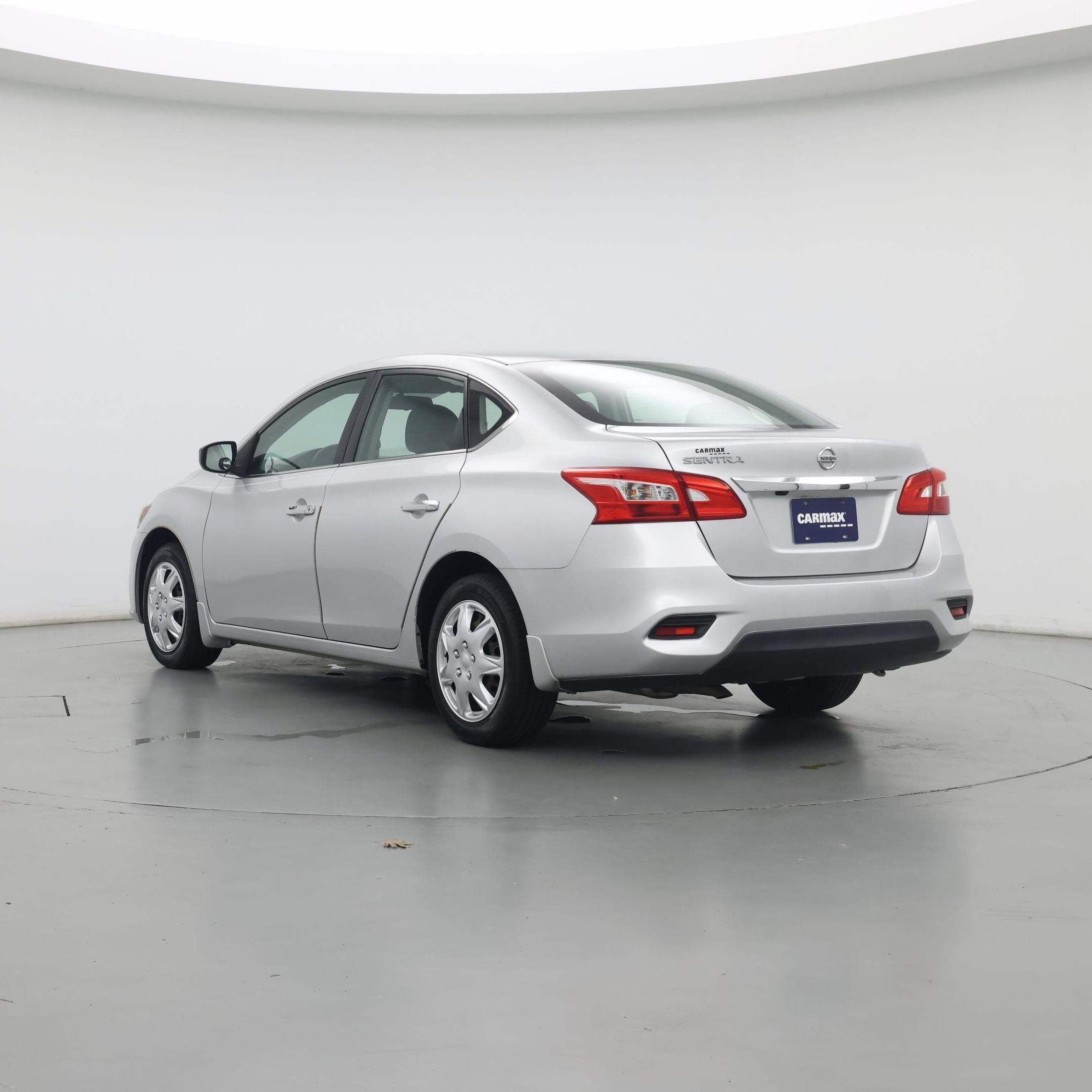 Thumbnail: 2018 Nissan Sentra - 4