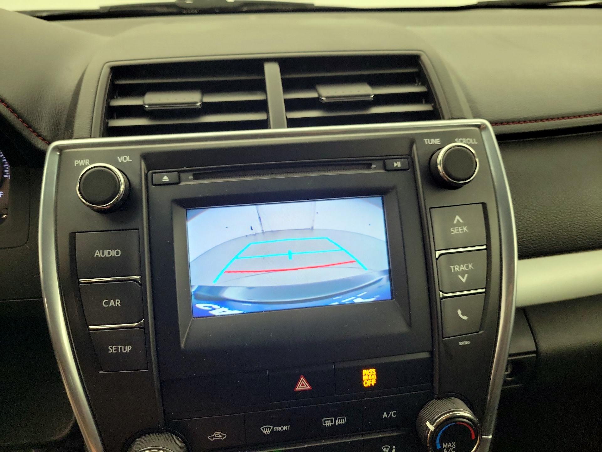 Thumbnail: 2015 Toyota Camry - 14