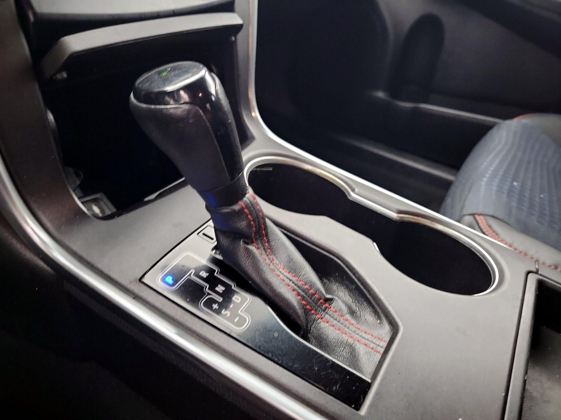 Thumbnail: 2015 Toyota Camry - 17
