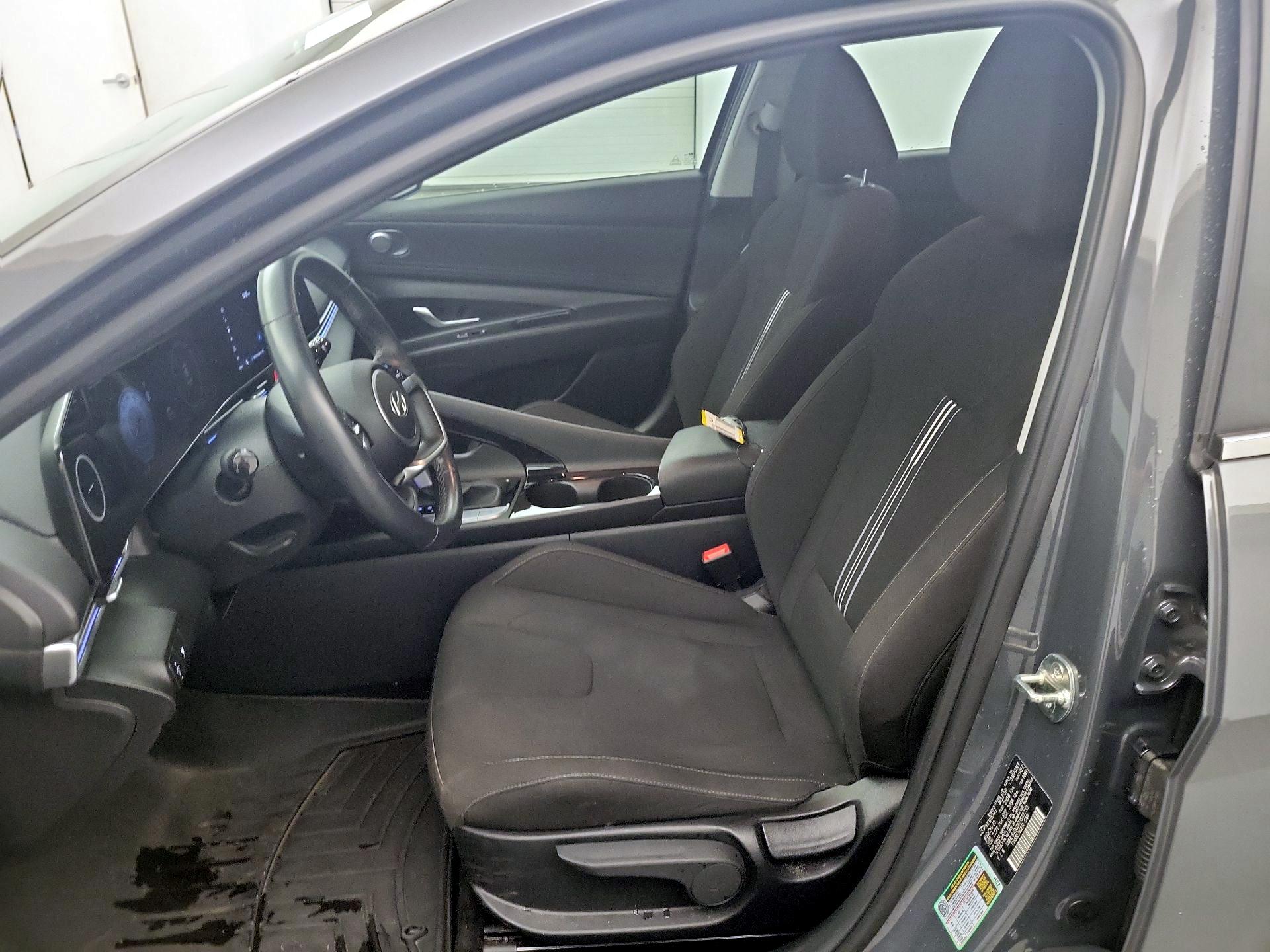 Thumbnail: 2024 Hyundai Elantra - 11