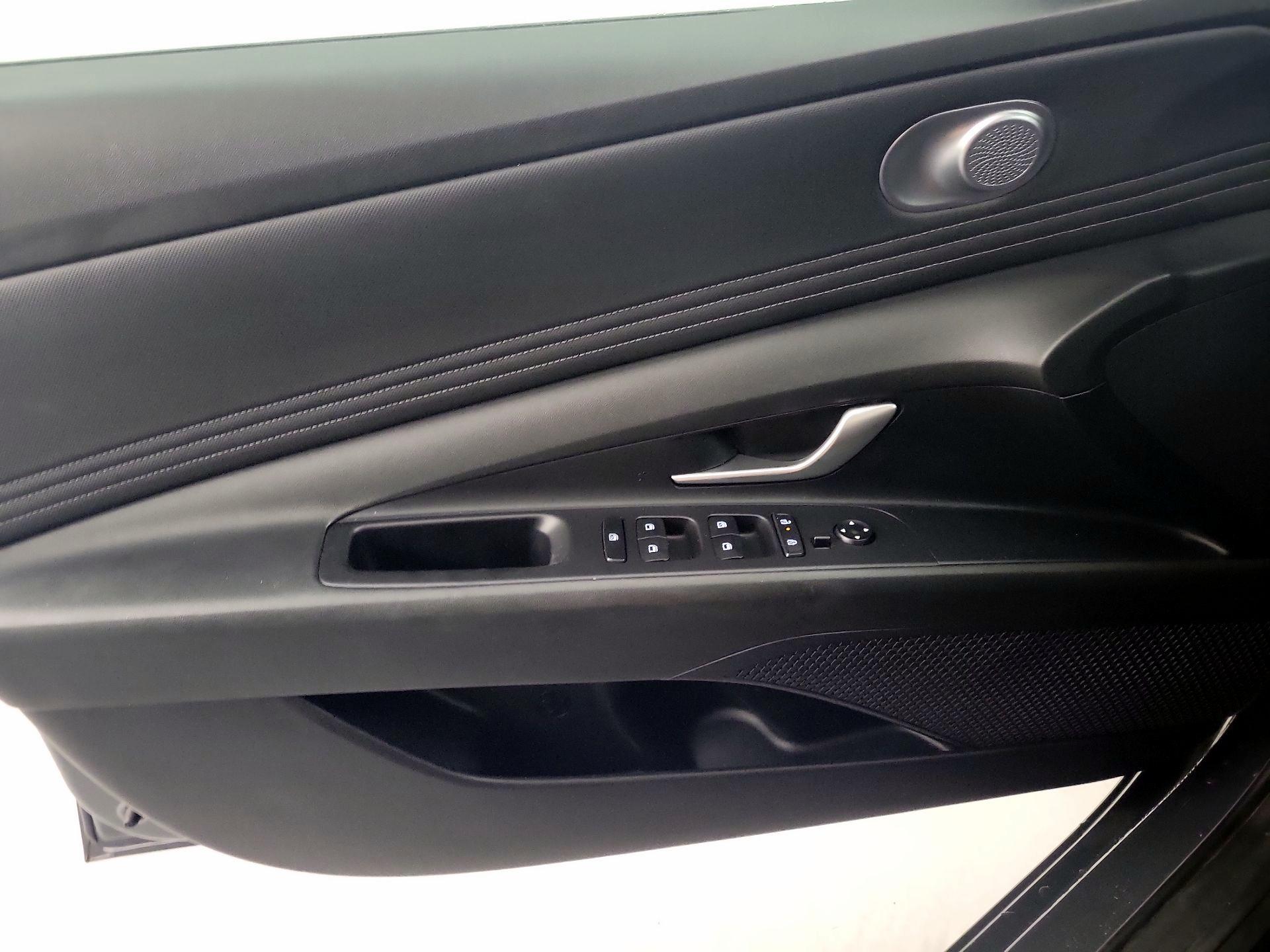 Thumbnail: 2024 Hyundai Elantra - 12