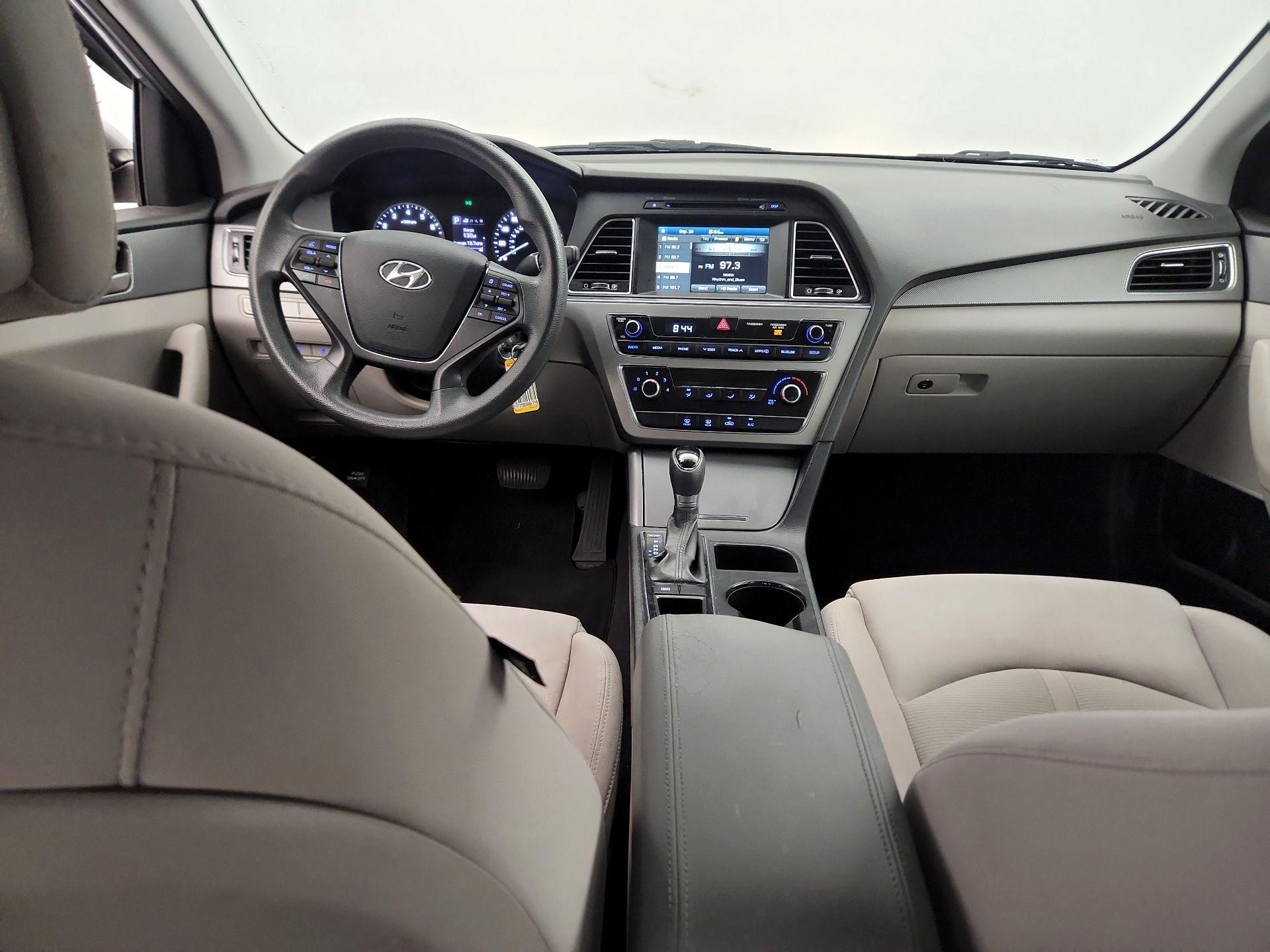 Thumbnail: 2016 Hyundai Sonata - 9