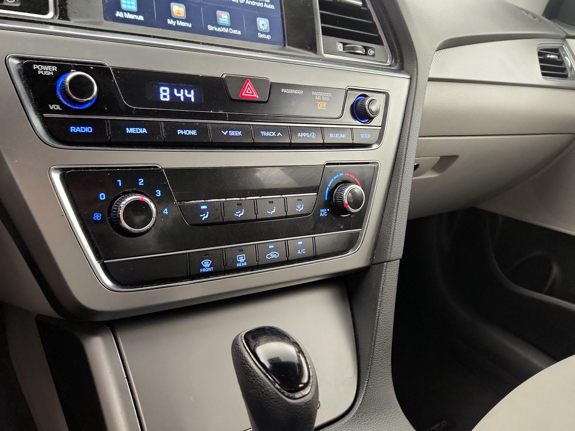 Thumbnail: 2016 Hyundai Sonata - 16