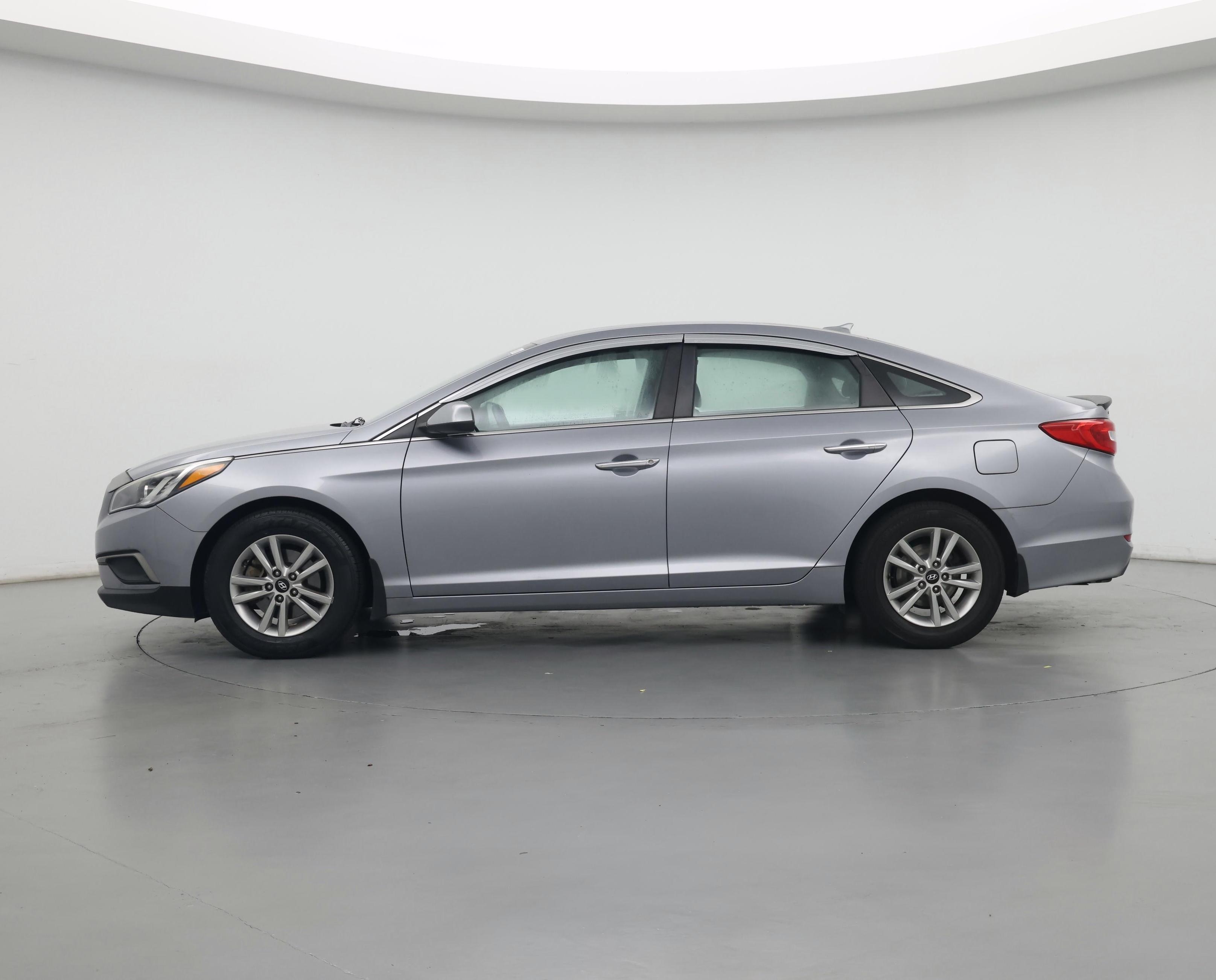 Thumbnail: 2016 Hyundai Sonata - 3