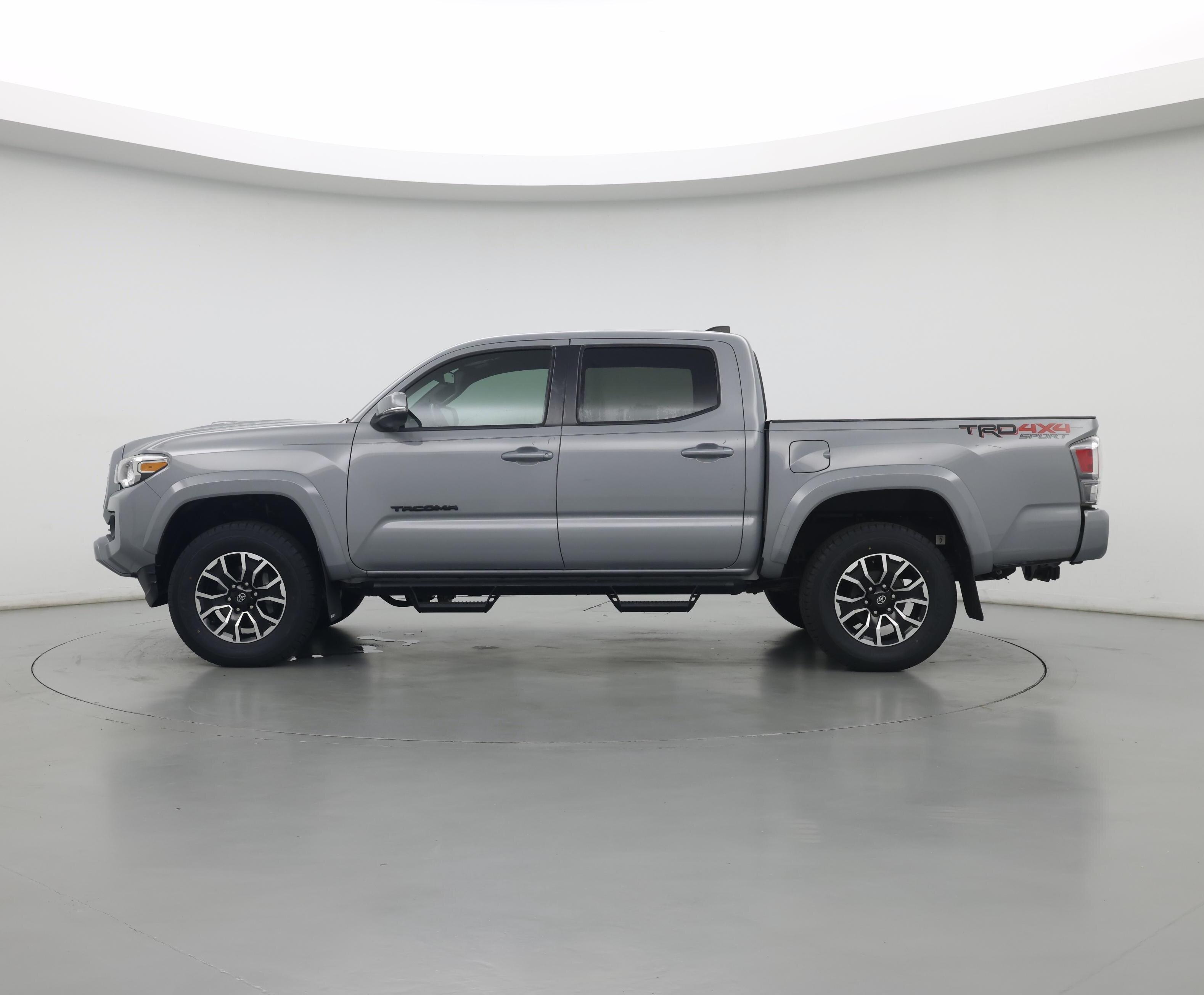 Thumbnail: 2021 Toyota Tacoma - 3