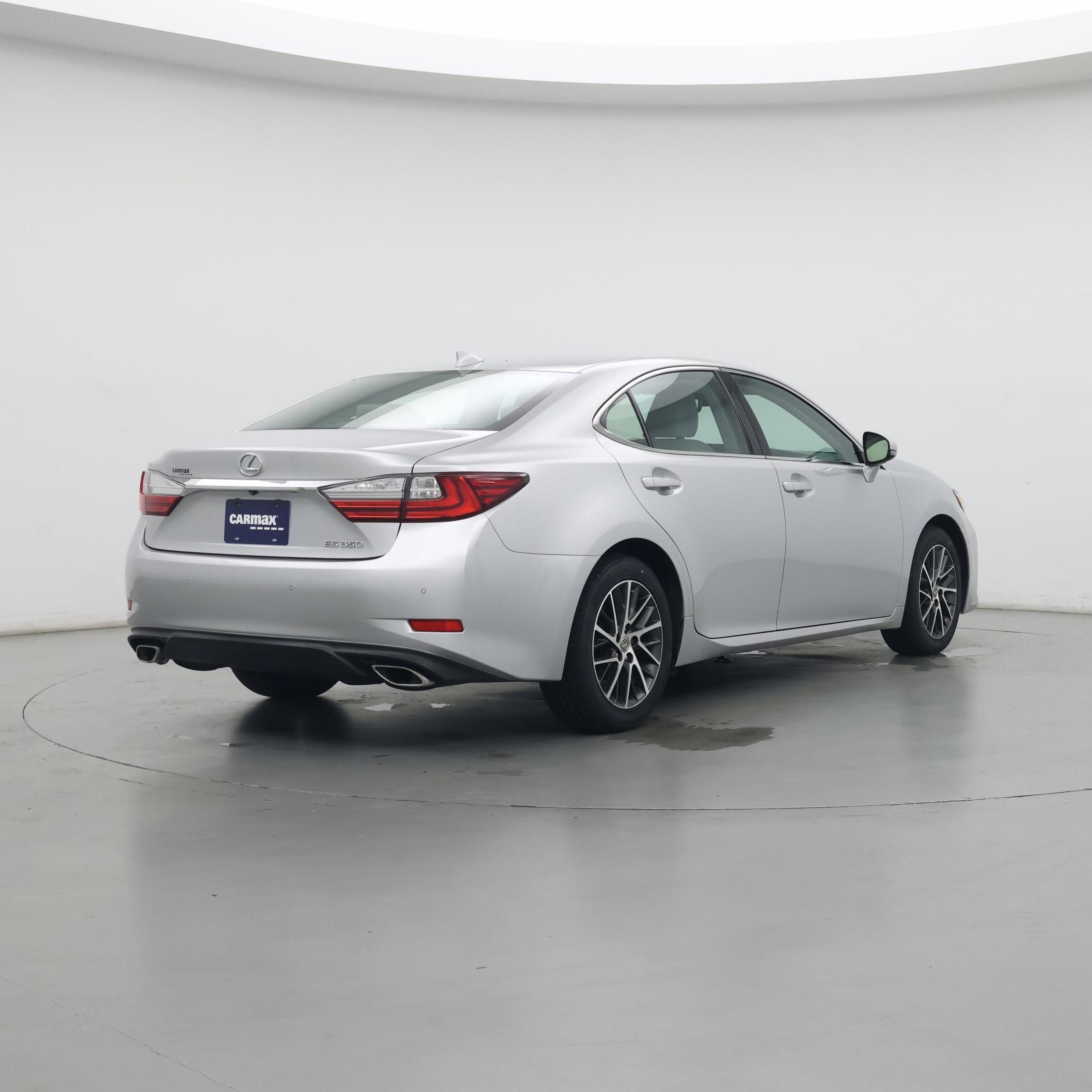 Thumbnail: 2018 Lexus ES - 8