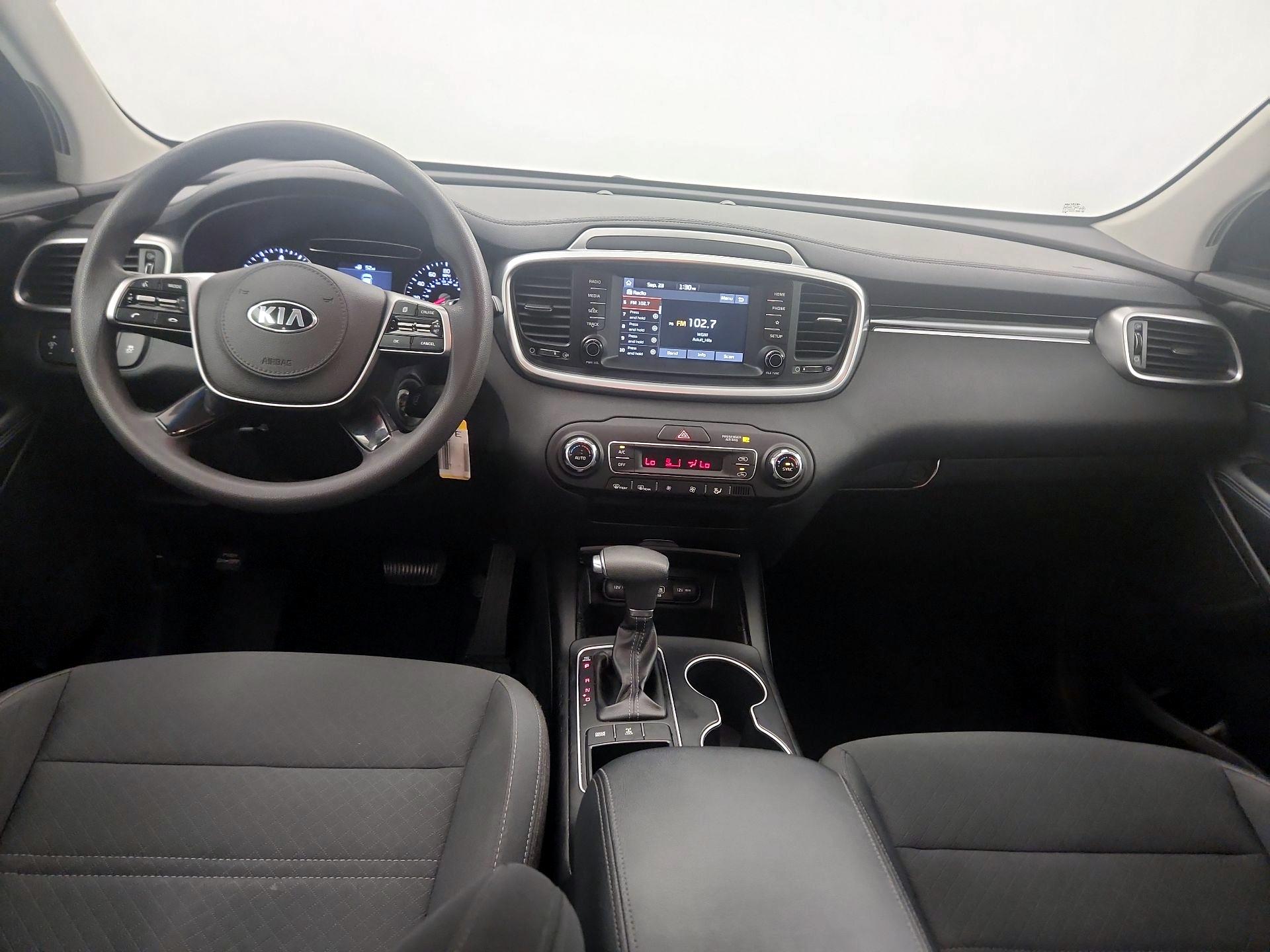 Thumbnail: 2019 Kia Sorento - 9