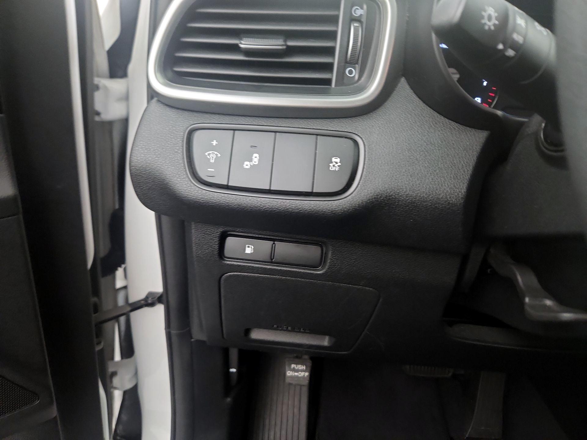 Thumbnail: 2019 Kia Sorento - 13