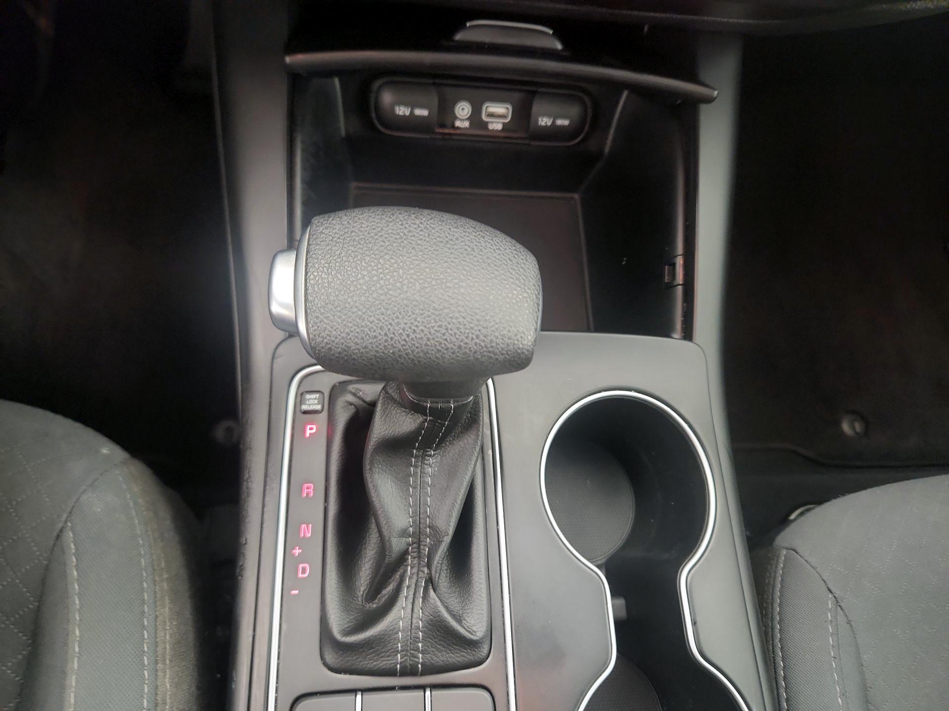 Thumbnail: 2019 Kia Sorento - 17