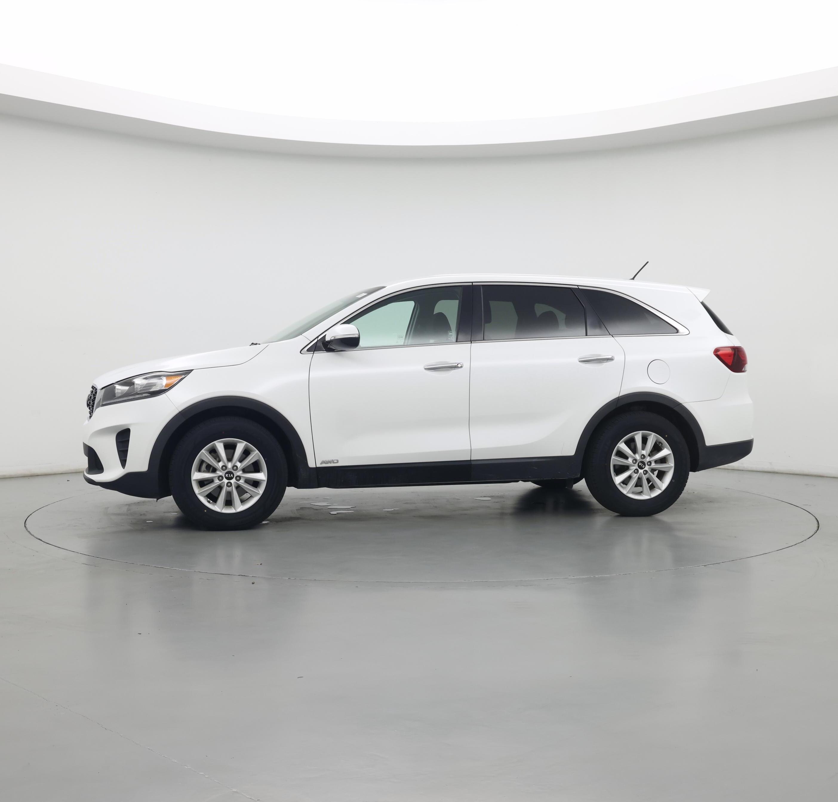 Thumbnail: 2019 Kia Sorento - 4