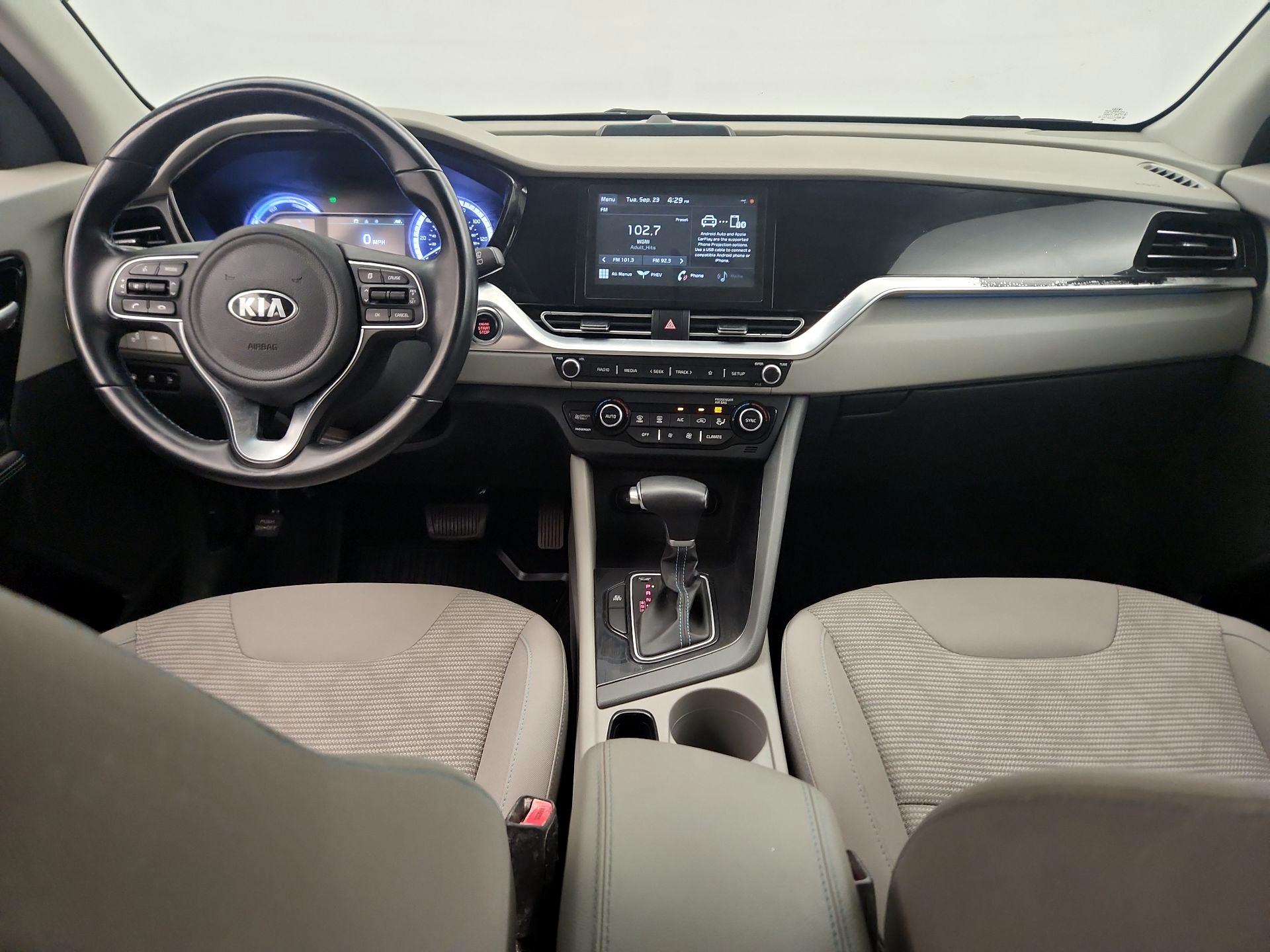 Thumbnail: 2020 Kia Niro - 9