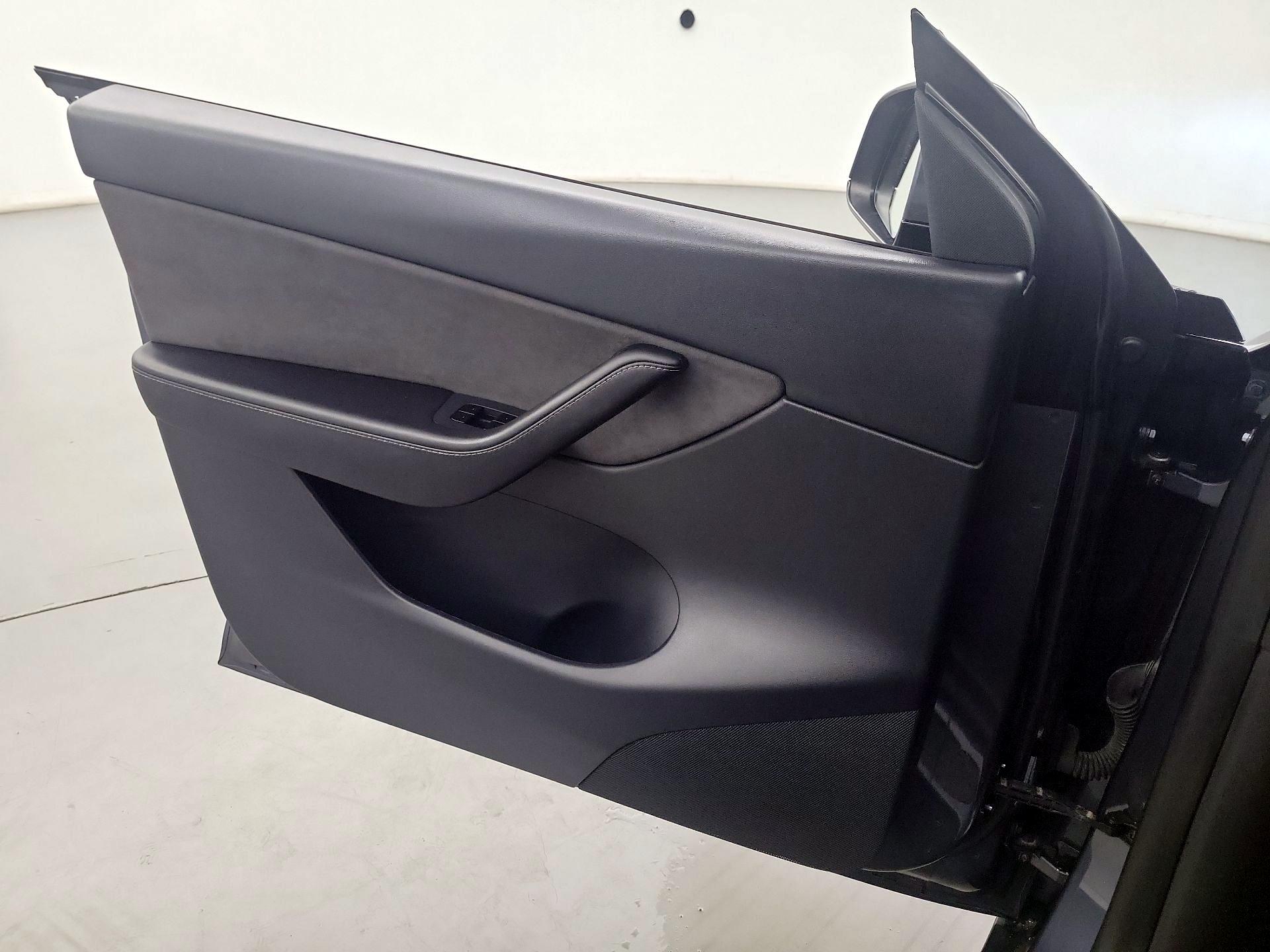 Thumbnail: 2021 Tesla Model Y - 12