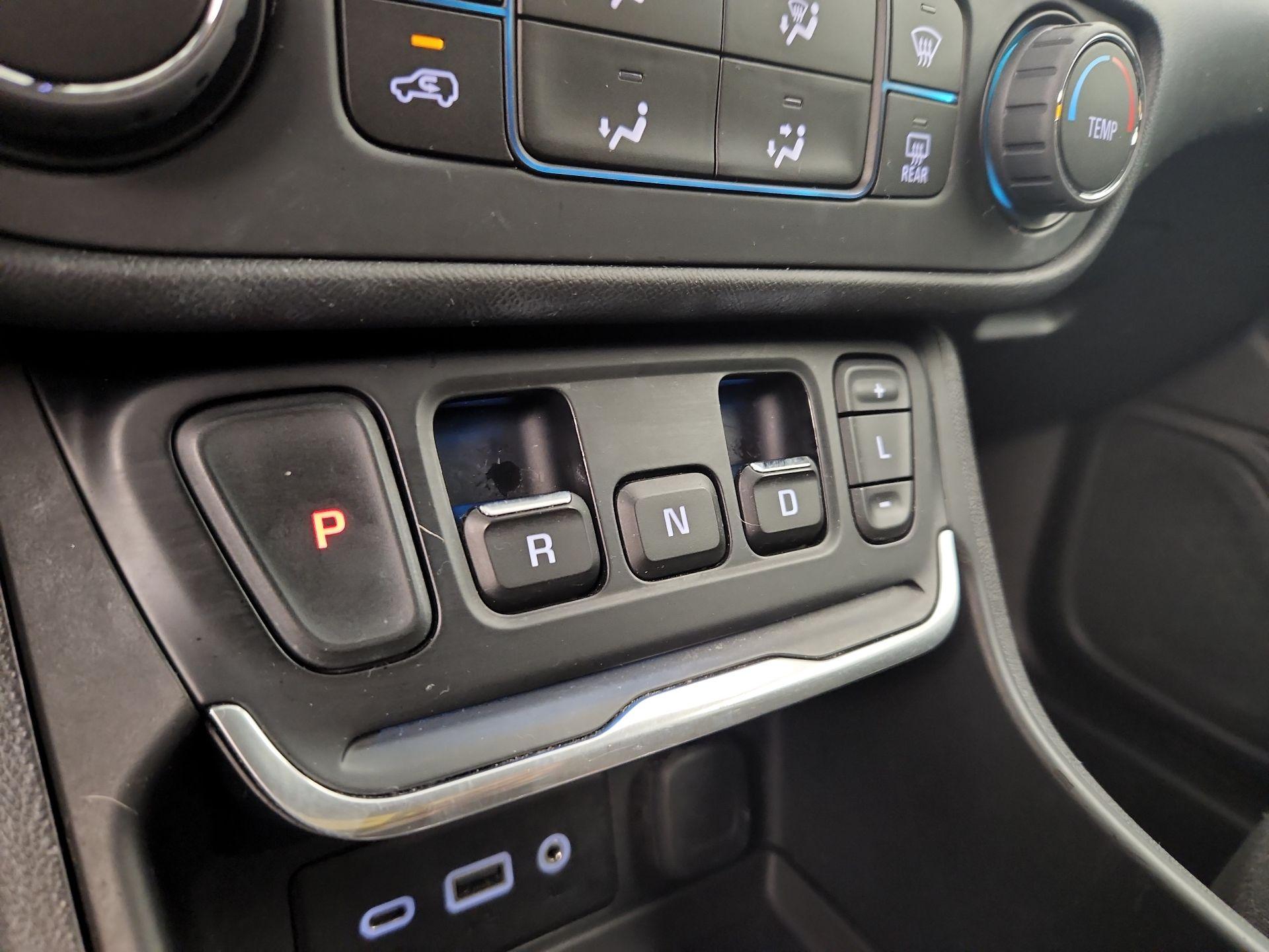 Thumbnail: 2018 GMC Terrain - 17