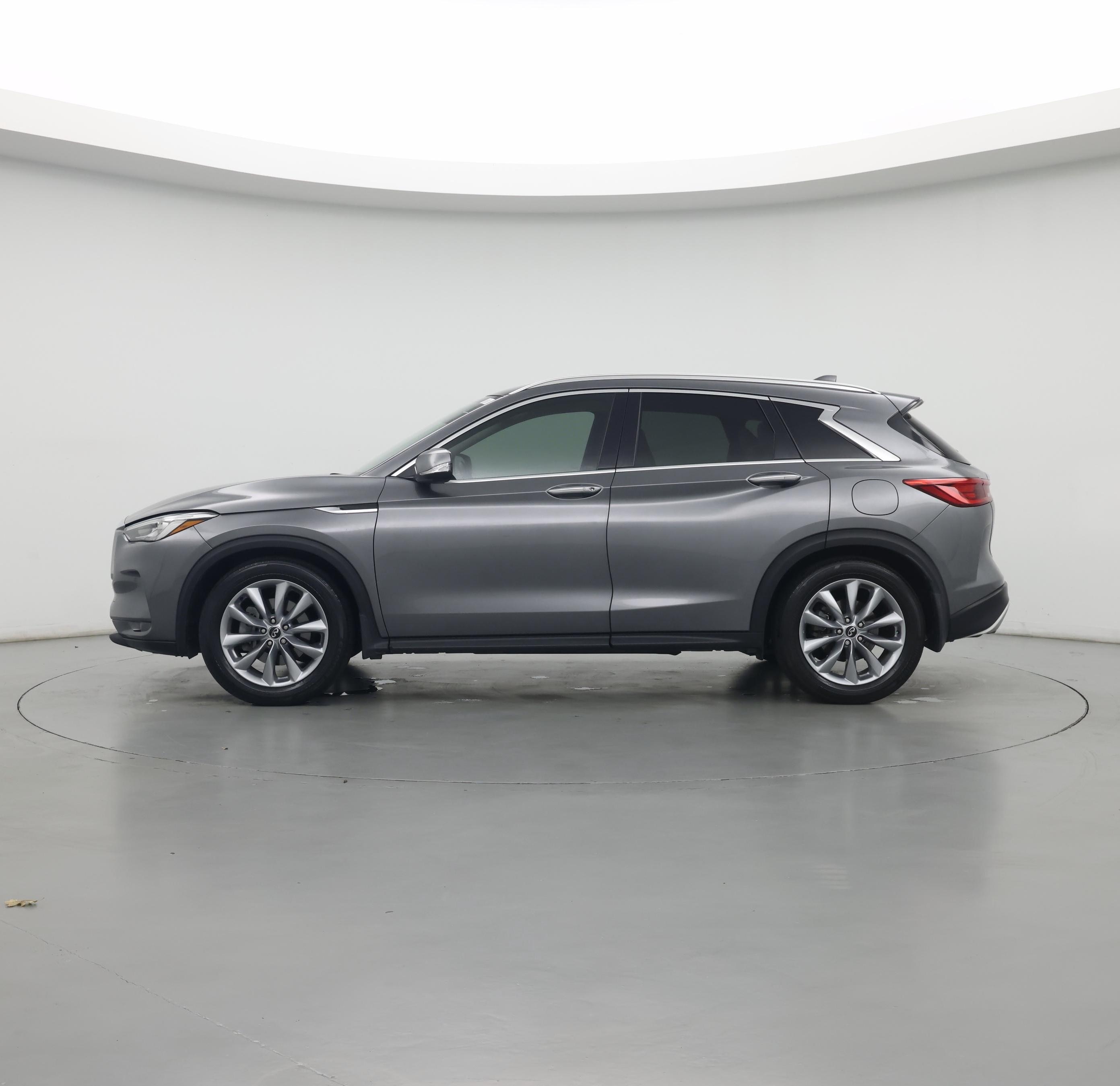 Thumbnail: 2019 INFINITI QX50 - 3
