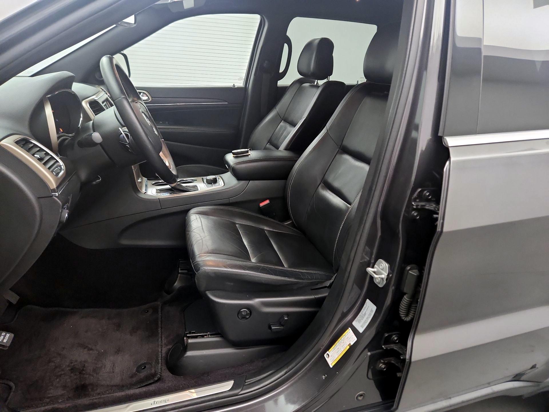 Thumbnail: 2017 Jeep Grand Cherokee - 11
