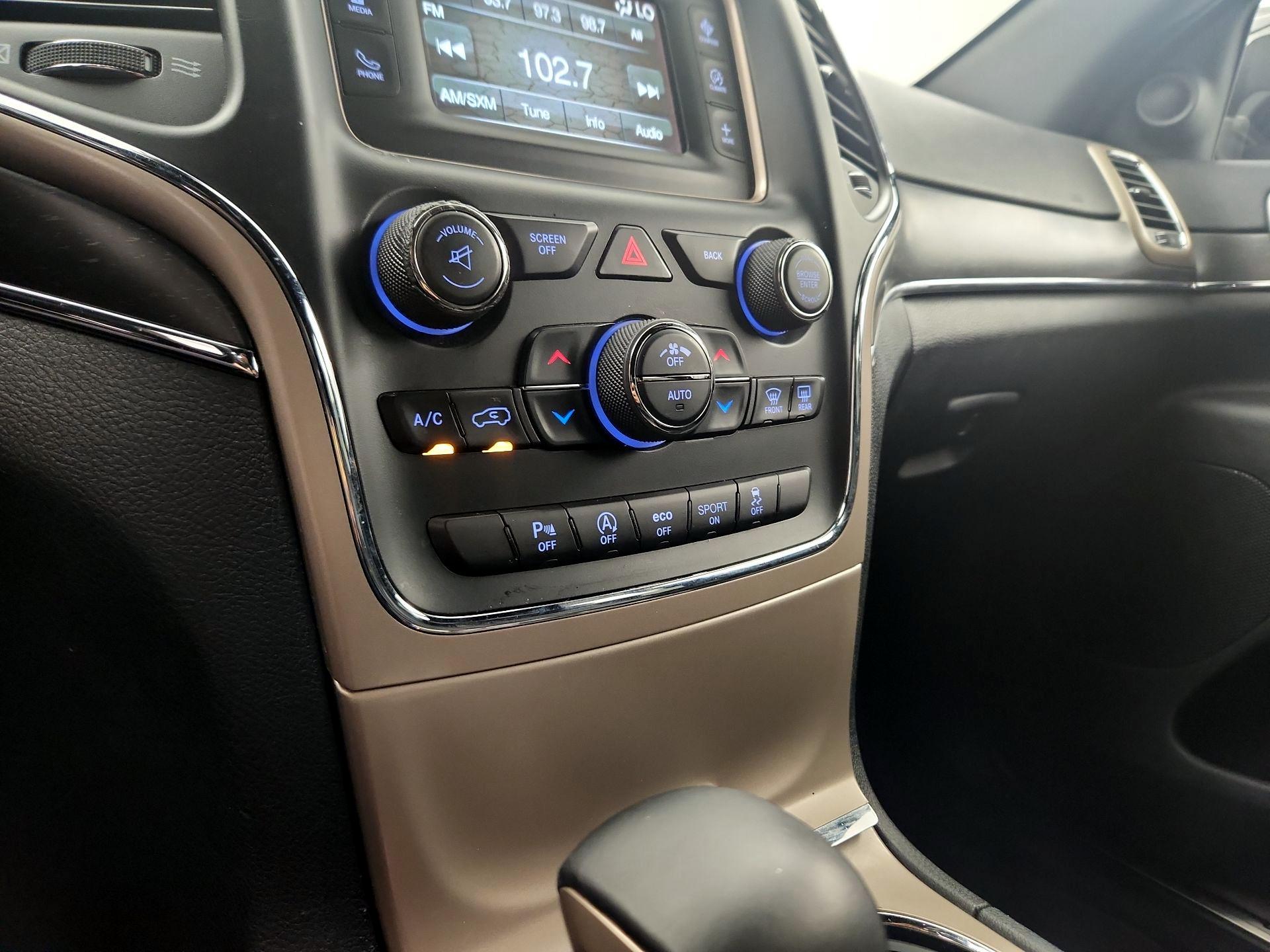 Thumbnail: 2017 Jeep Grand Cherokee - 16