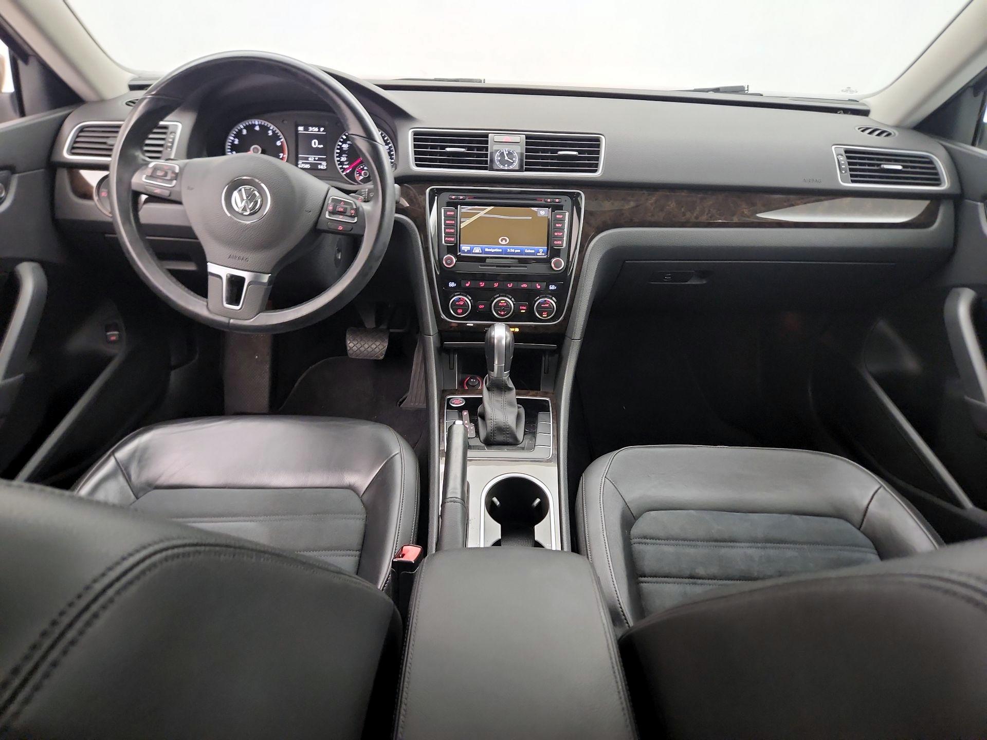 Thumbnail: 2015 Volkswagen Passat - 9